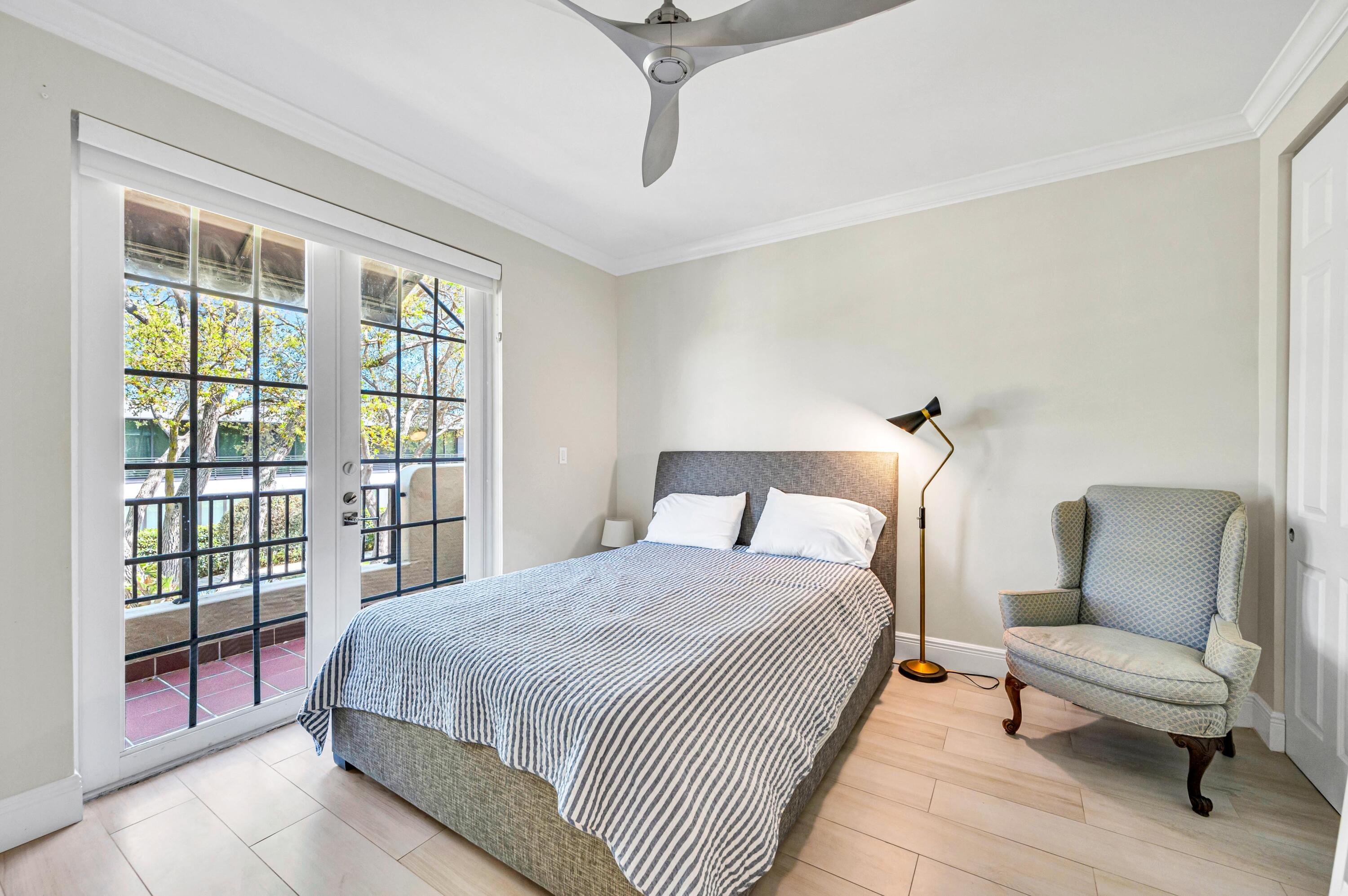 449 NE 16th Fort Lauderdale, FL 33301