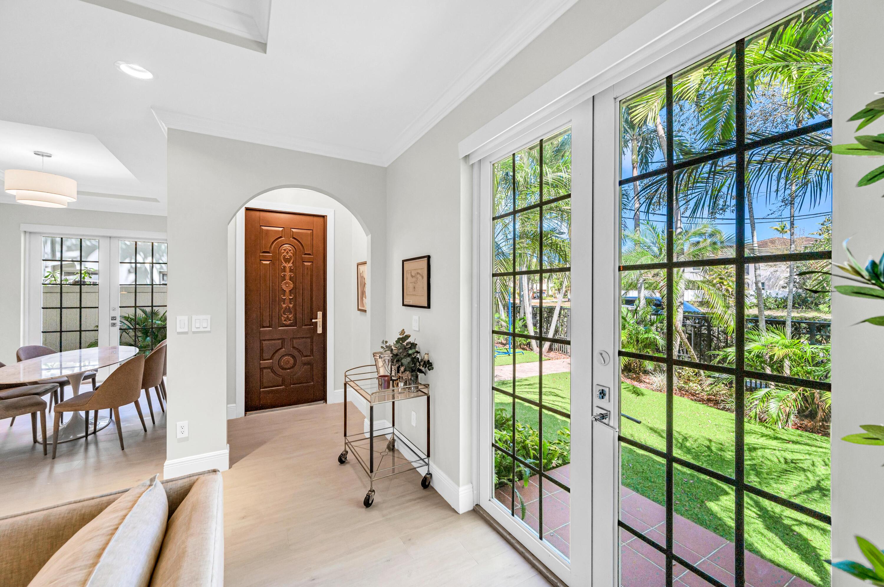 449 NE 16th Fort Lauderdale, FL 33301