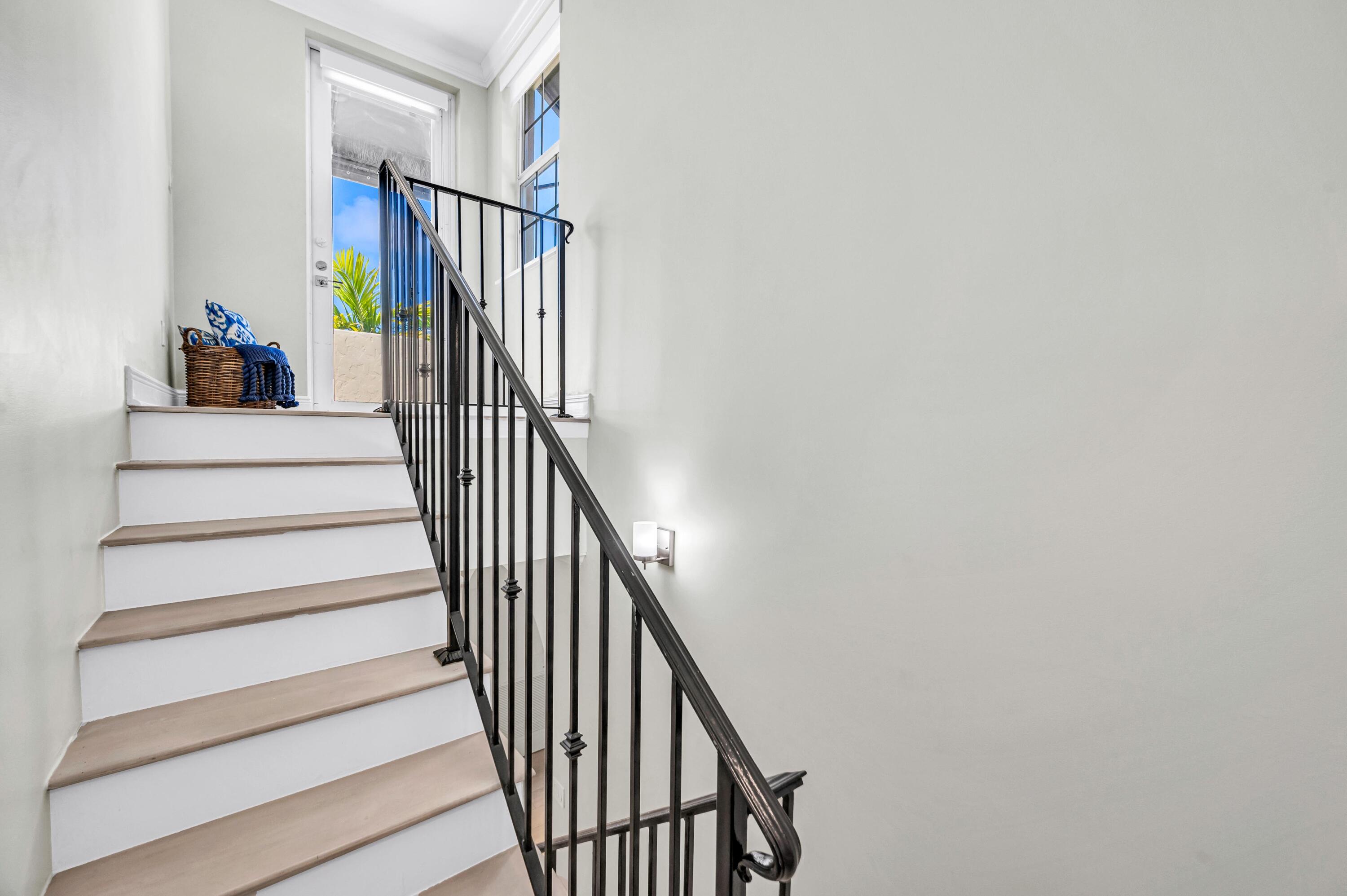 449 NE 16th Fort Lauderdale, FL 33301