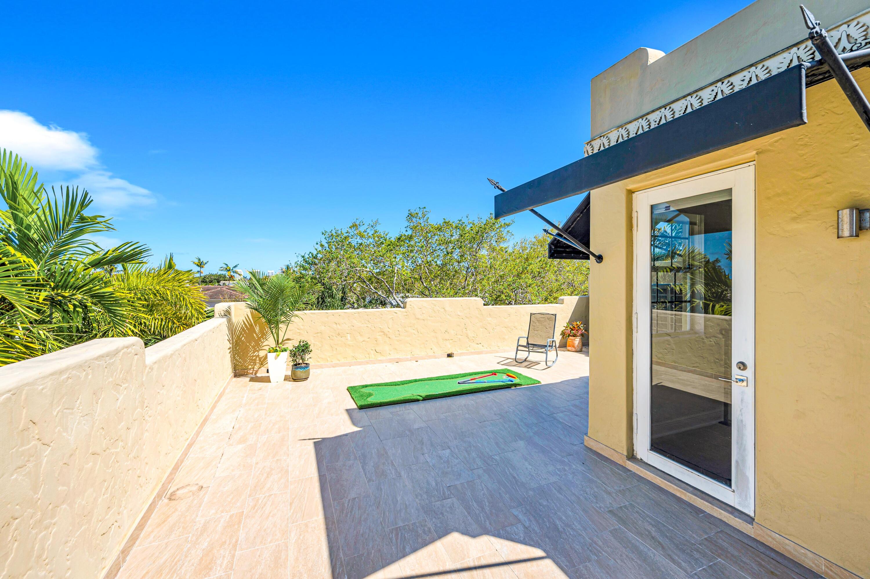 449 NE 16th Fort Lauderdale, FL 33301