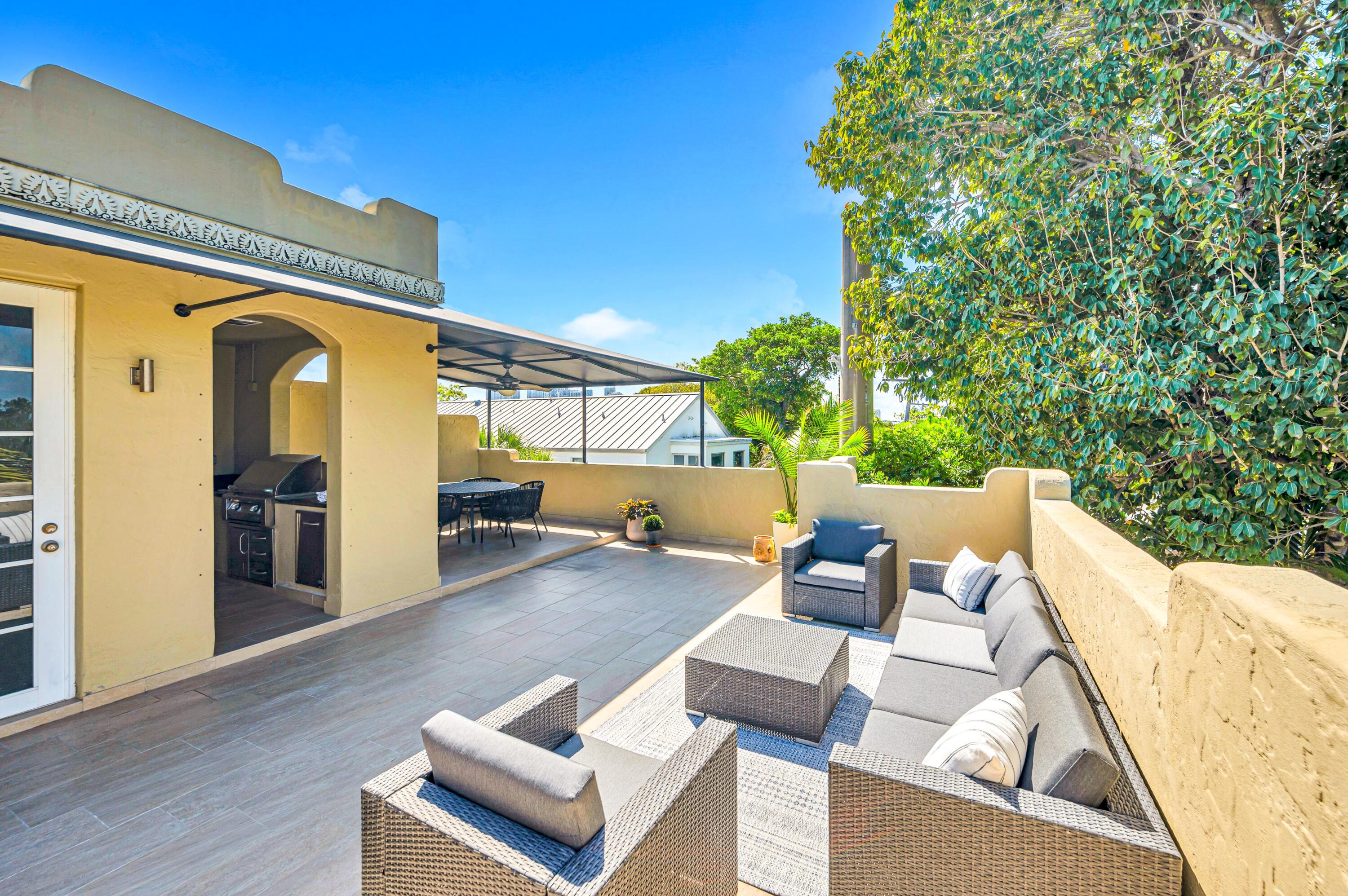 449 NE 16th Fort Lauderdale, FL 33301