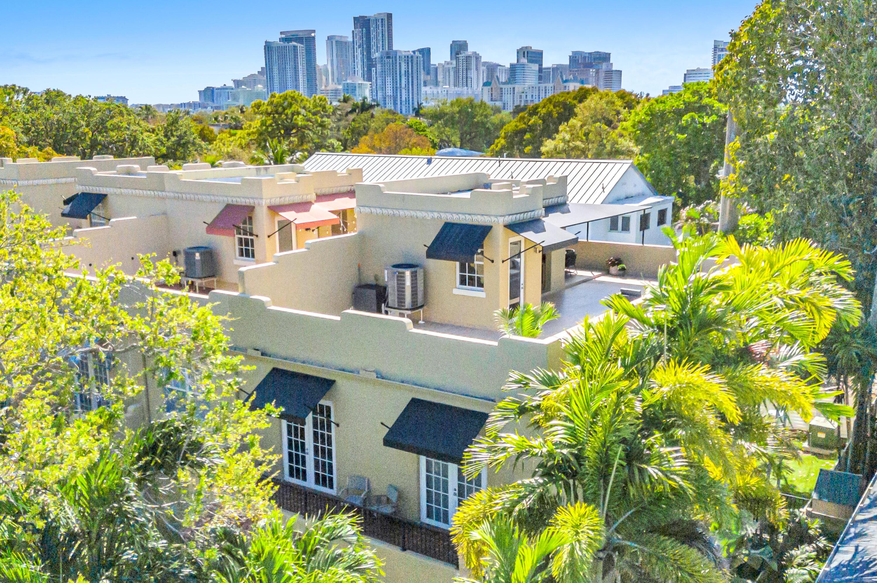 449 NE 16th Fort Lauderdale, FL 33301