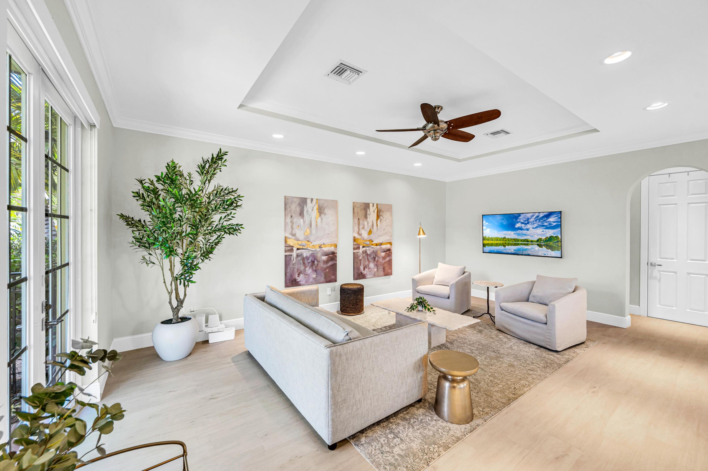 449 NE 16th Fort Lauderdale, FL 33301