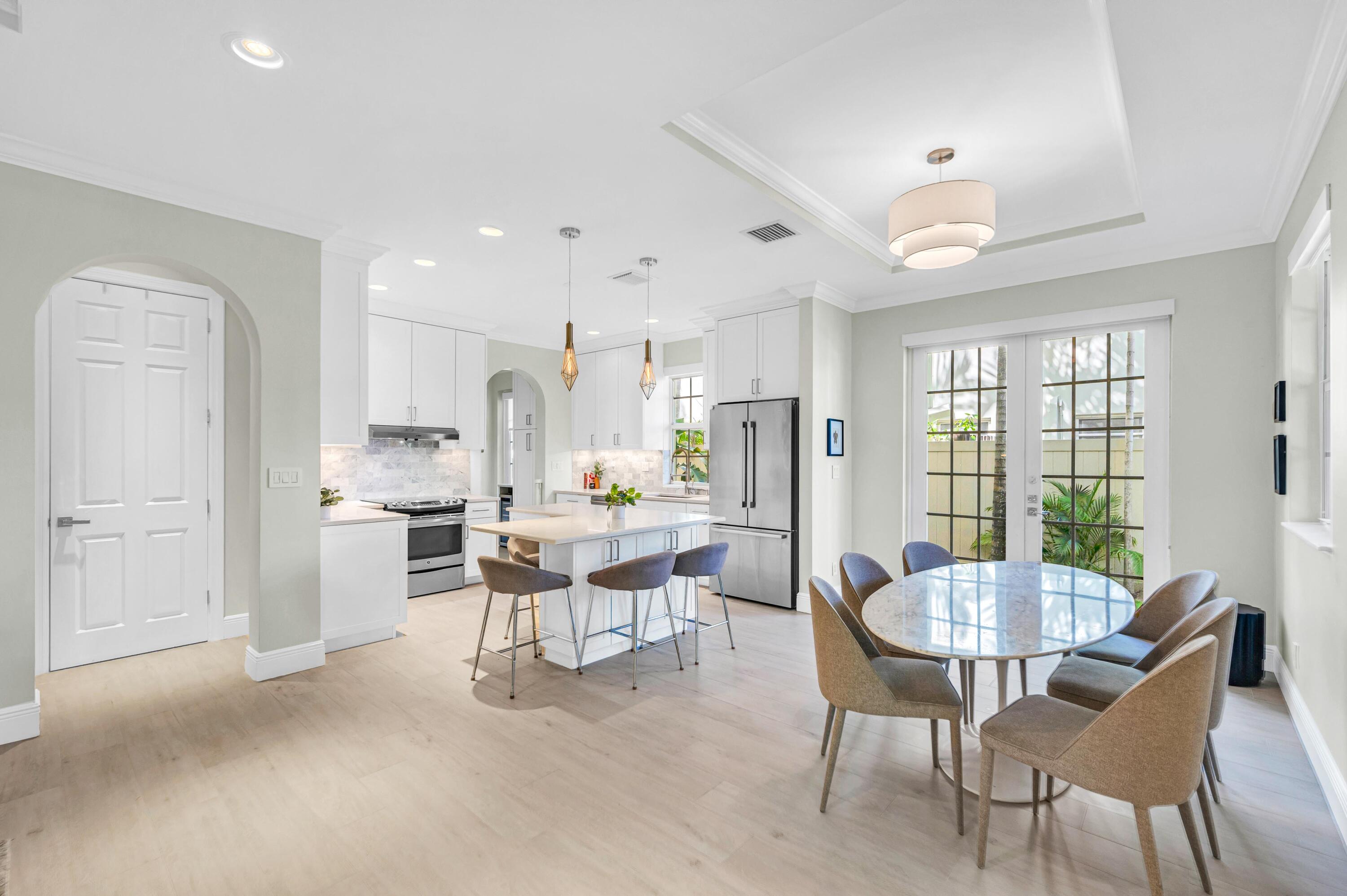 449 NE 16th Fort Lauderdale, FL 33301