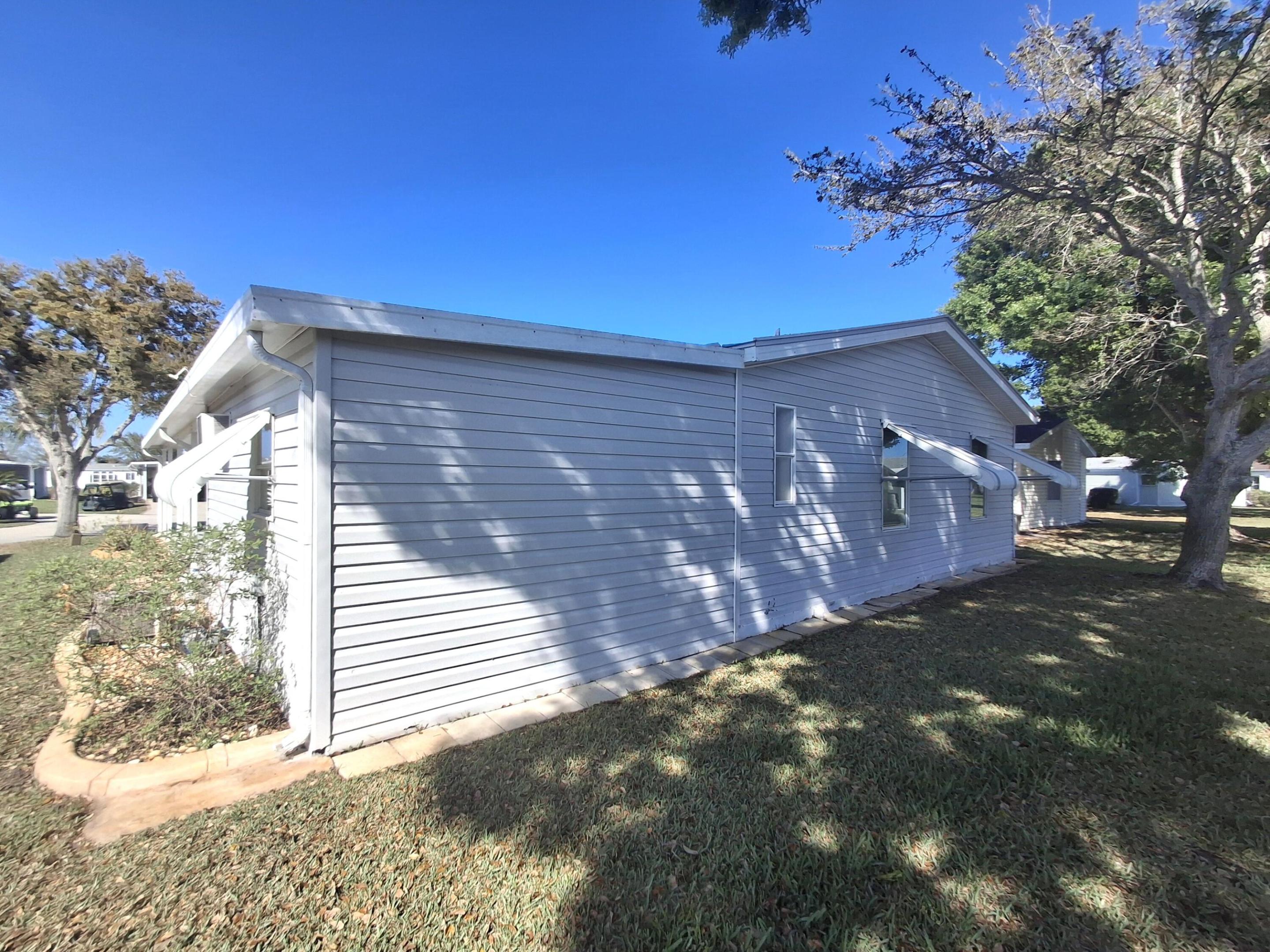 3713 Pendula Port St Lucie, FL 34952