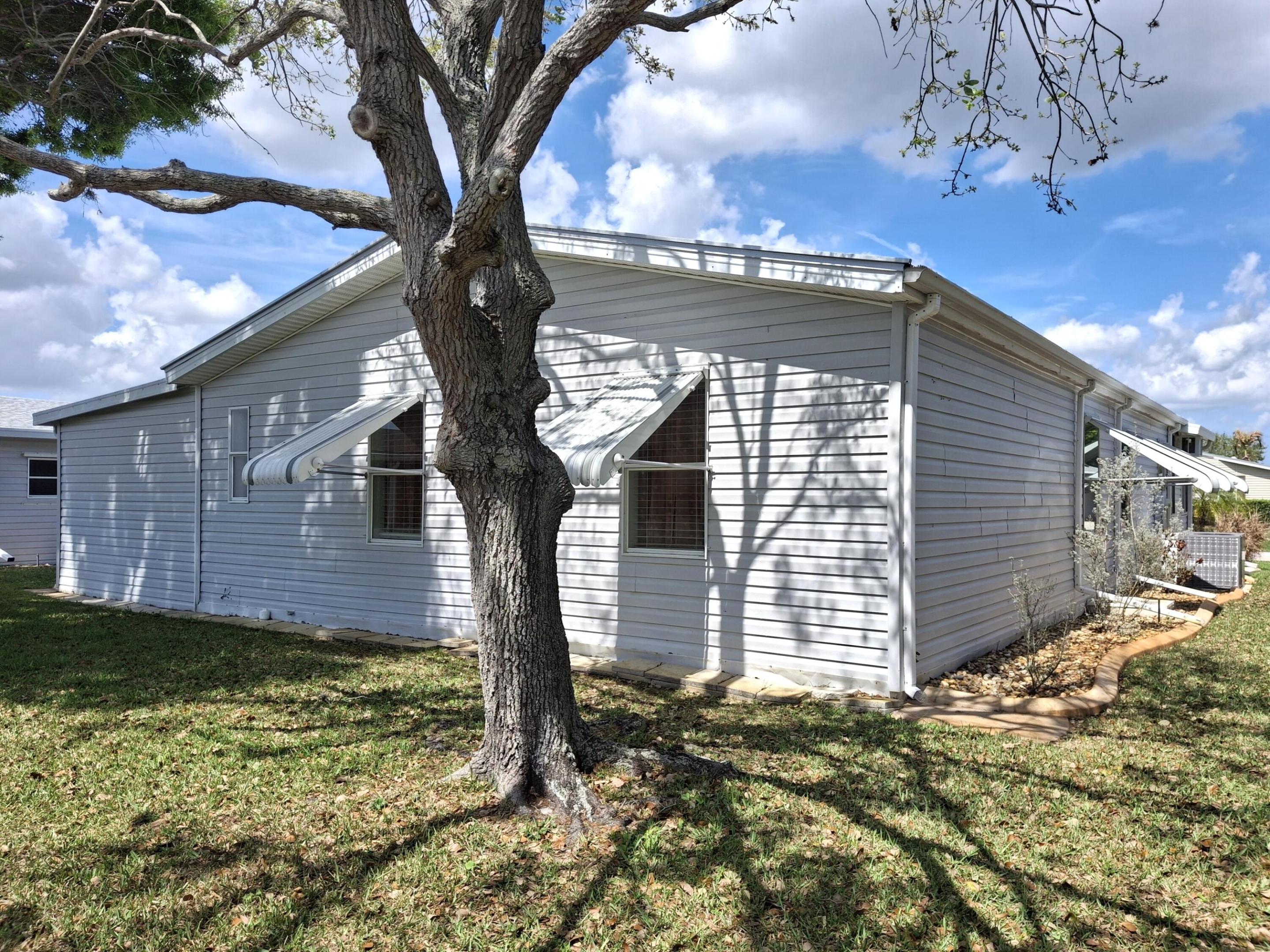 3713 Pendula Port St Lucie, FL 34952