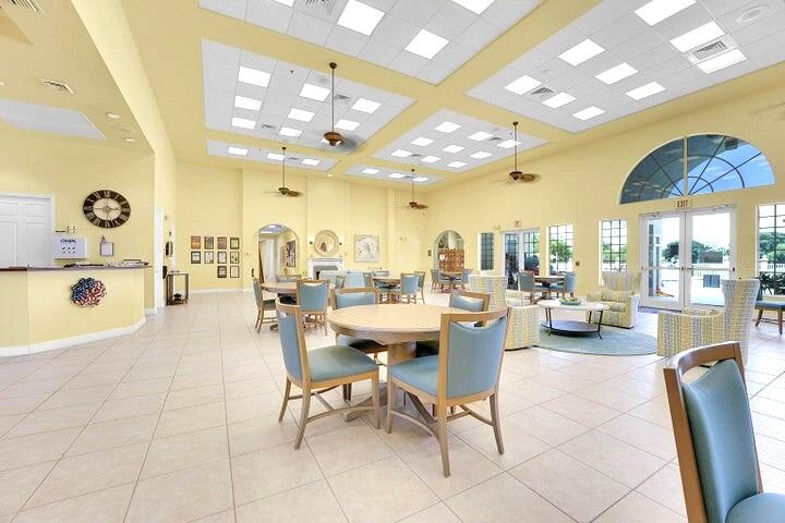 3713 Pendula Port St Lucie, FL 34952