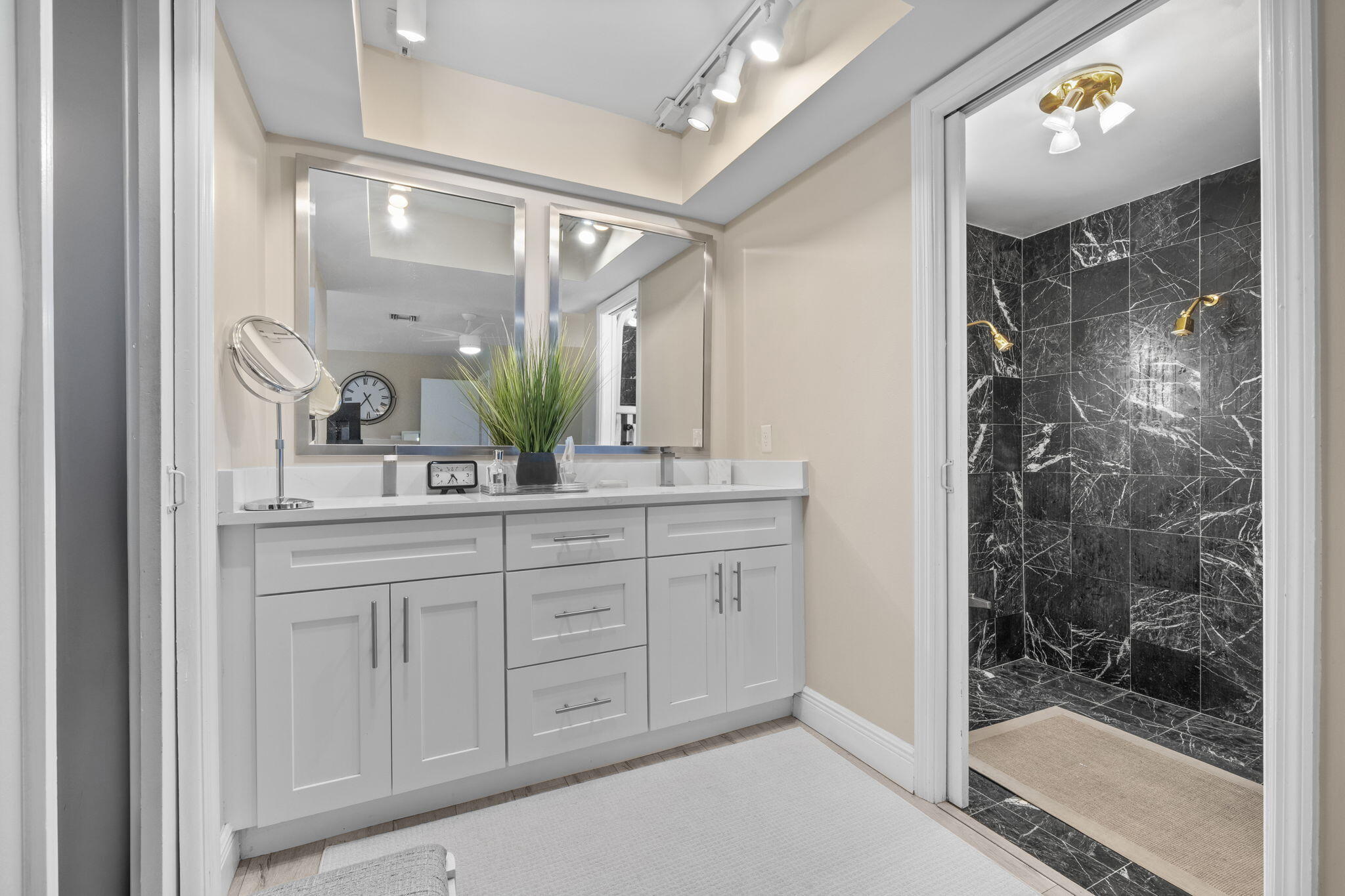 8730 Lake Dasha Plantation, FL 33324