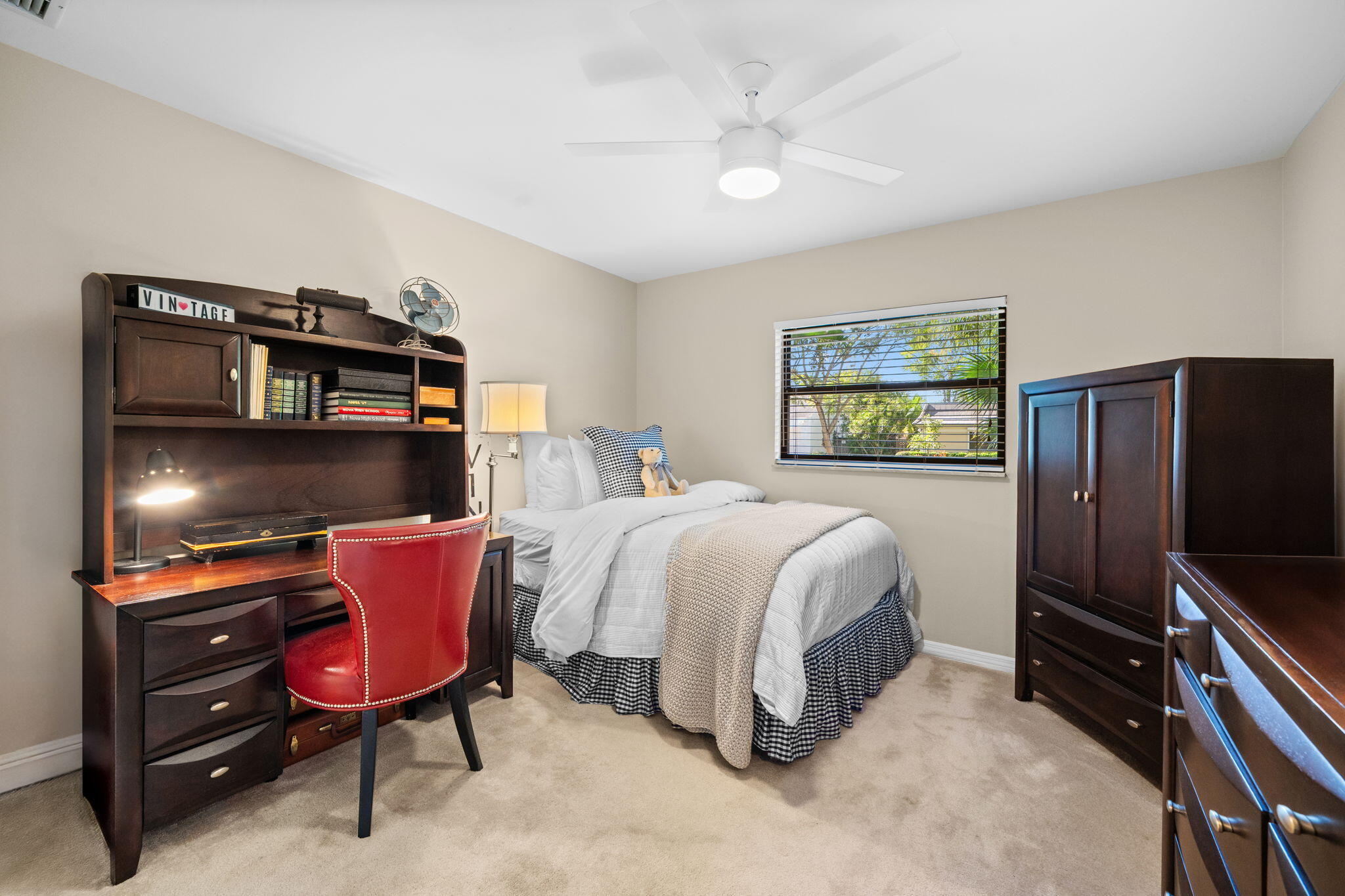 8730 Lake Dasha Plantation, FL 33324