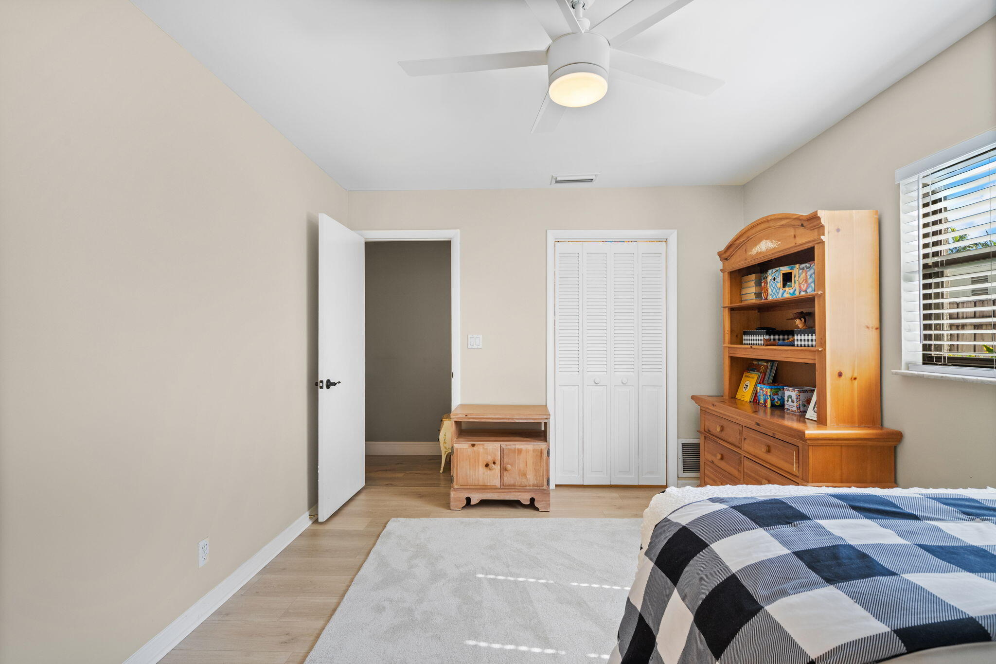 8730 Lake Dasha Plantation, FL 33324