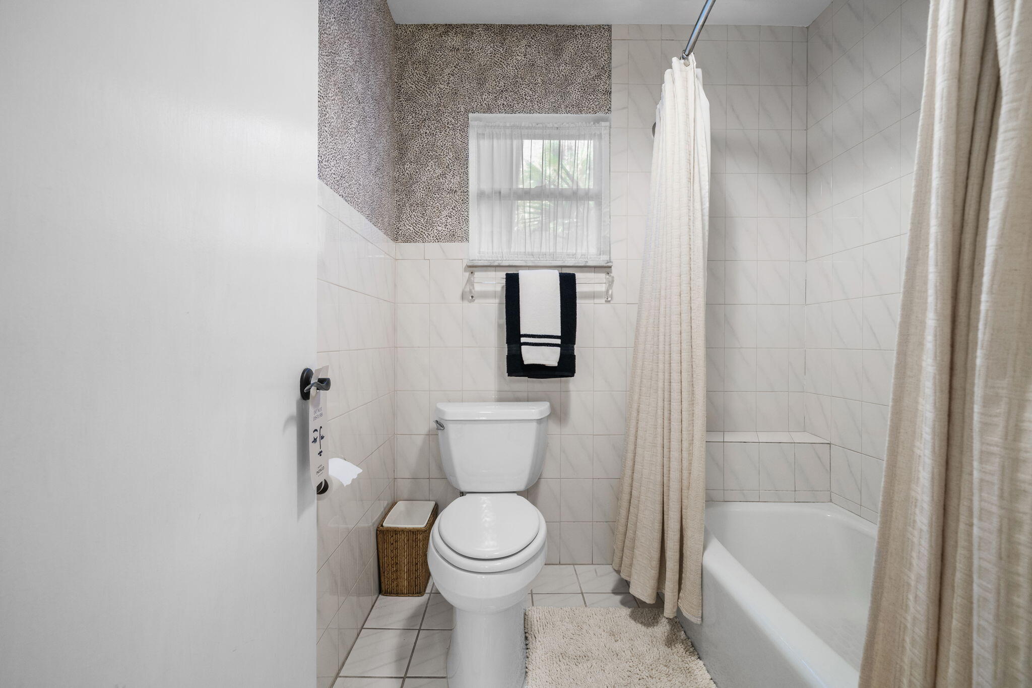 8730 Lake Dasha Plantation, FL 33324