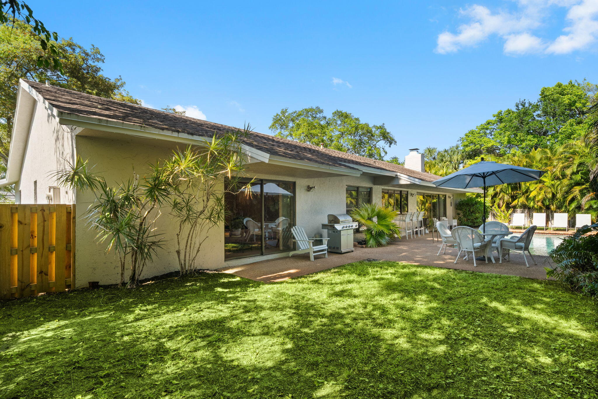 8730 Lake Dasha Plantation, FL 33324