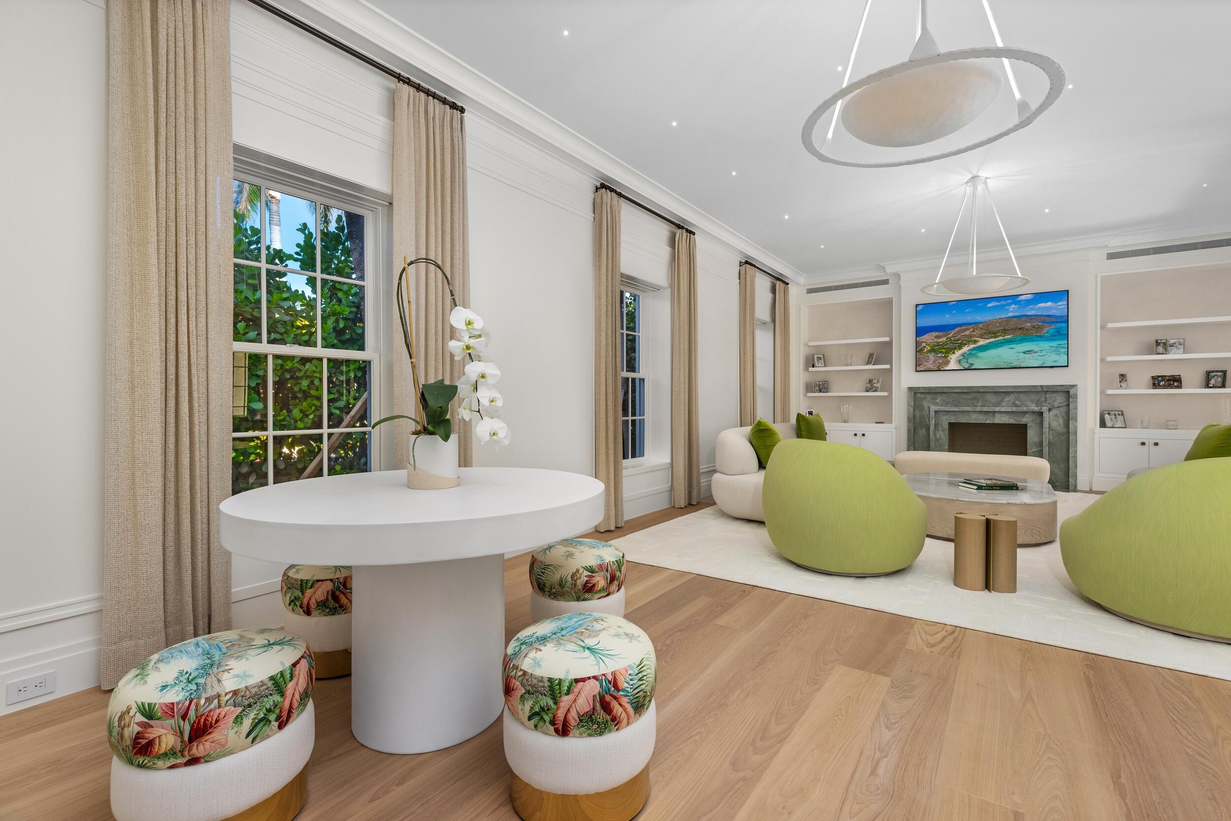 991 N Lake Palm Beach, FL 33480