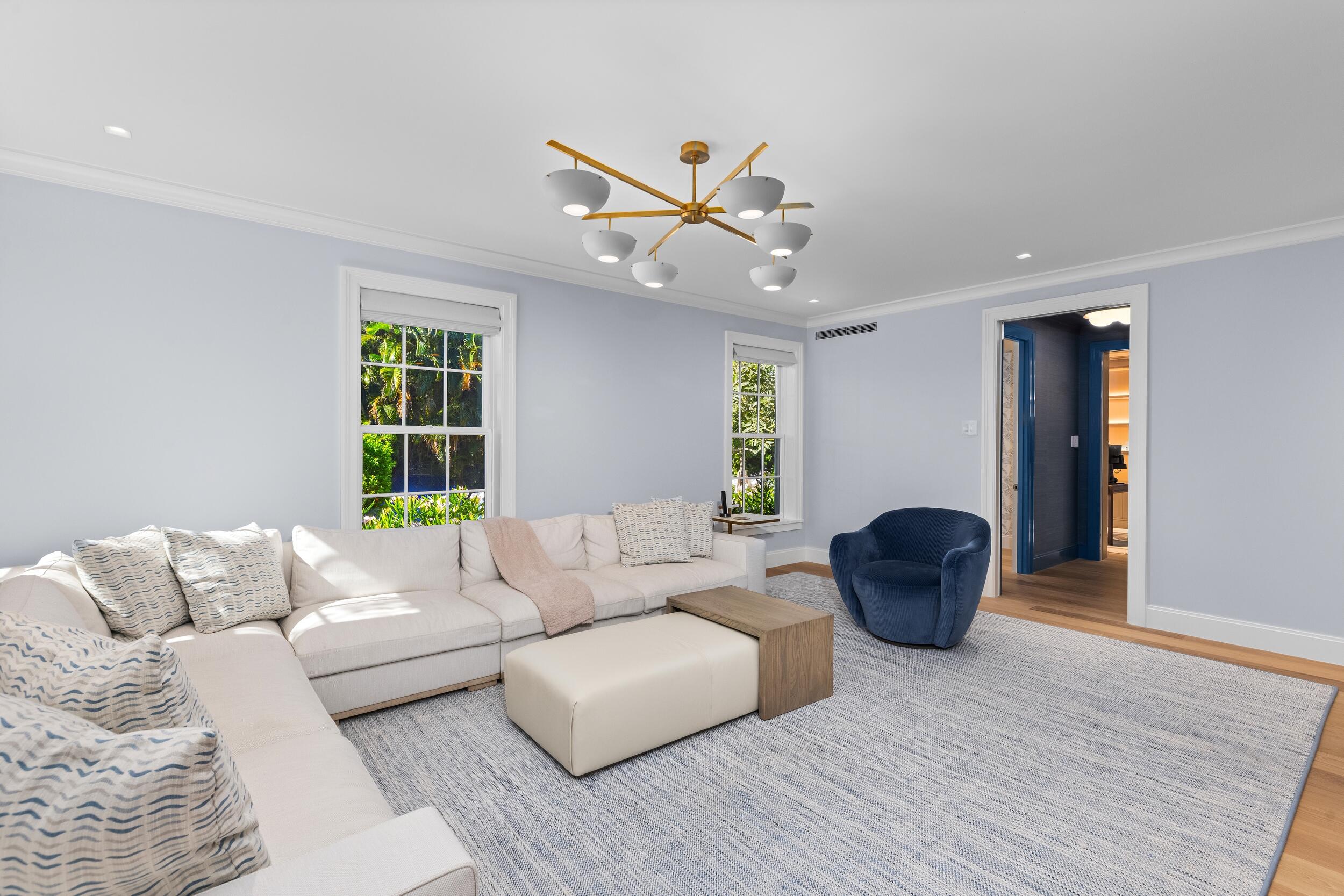 991 N Lake Palm Beach, FL 33480