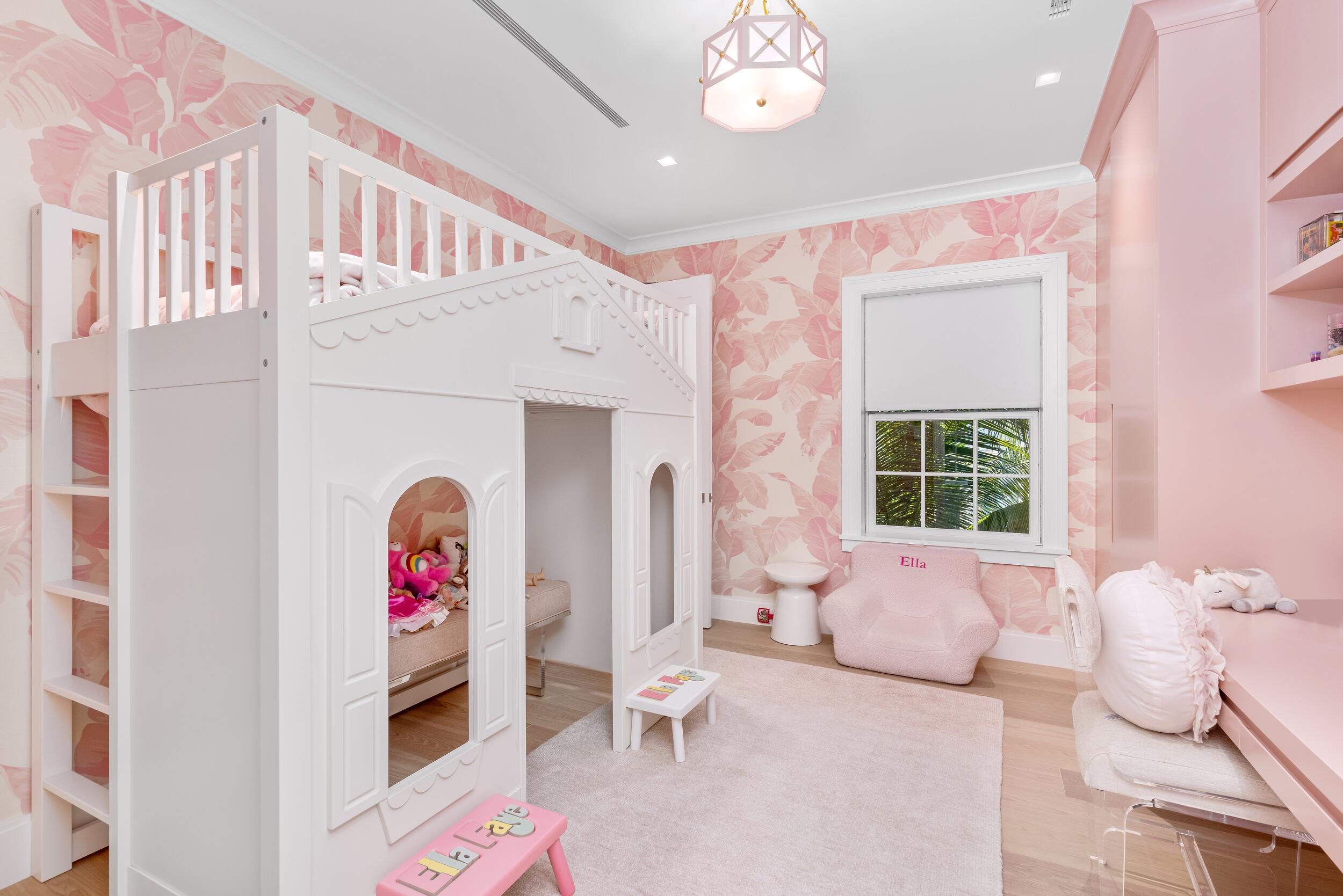 991 N Lake Palm Beach, FL 33480