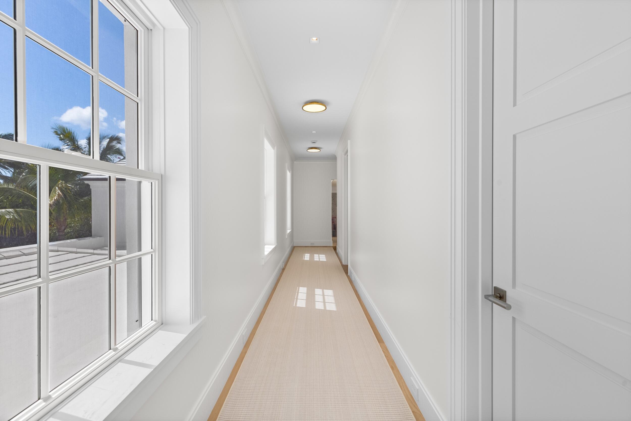 991 N Lake Palm Beach, FL 33480