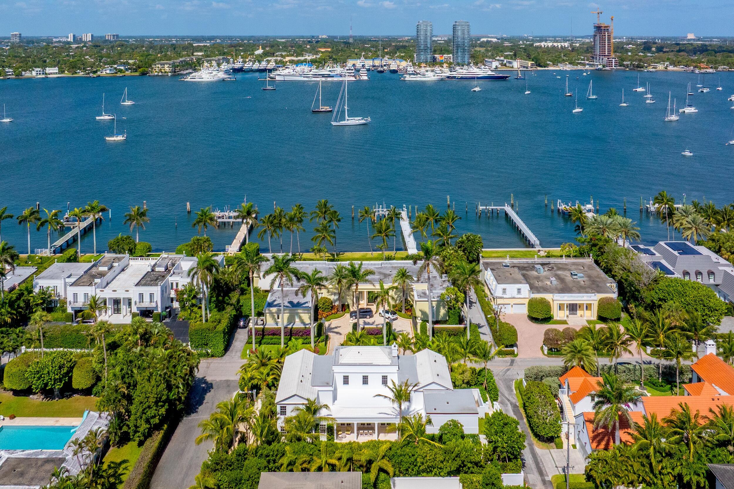 991 N Lake Palm Beach, FL 33480