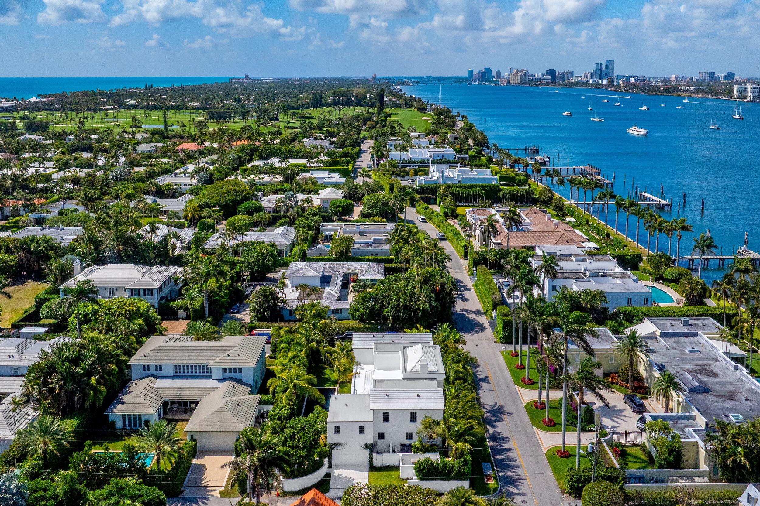 991 N Lake Palm Beach, FL 33480