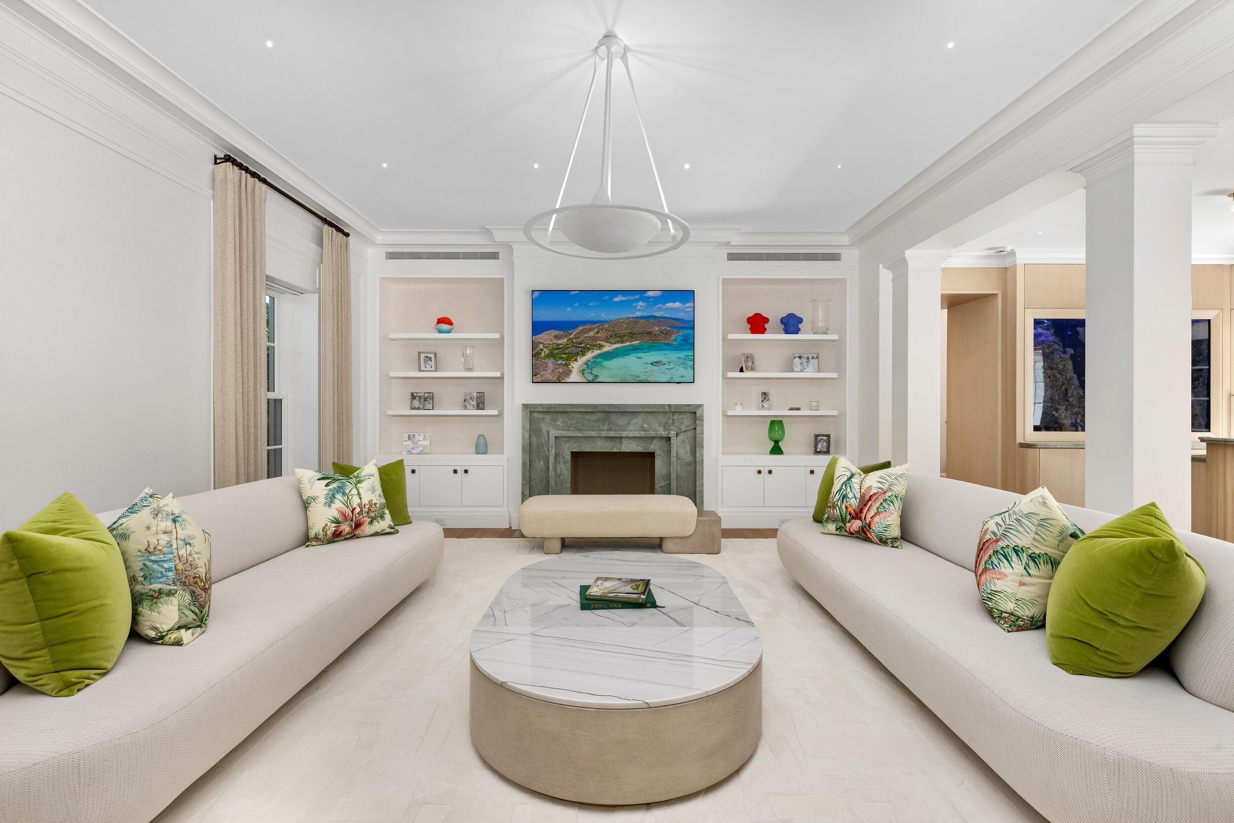 991 N Lake Palm Beach, FL 33480