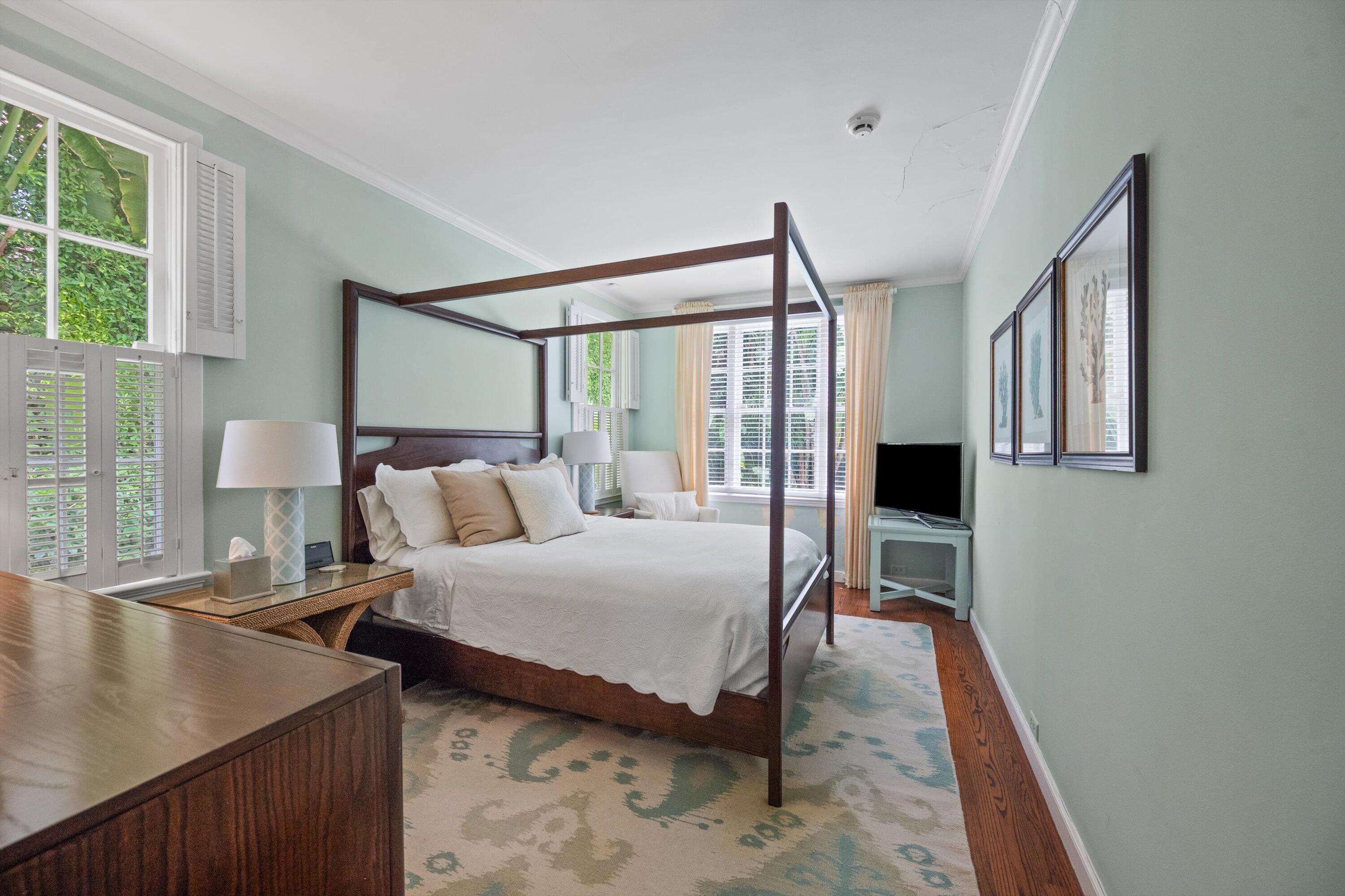 258 Pendleton Palm Beach, FL 33480