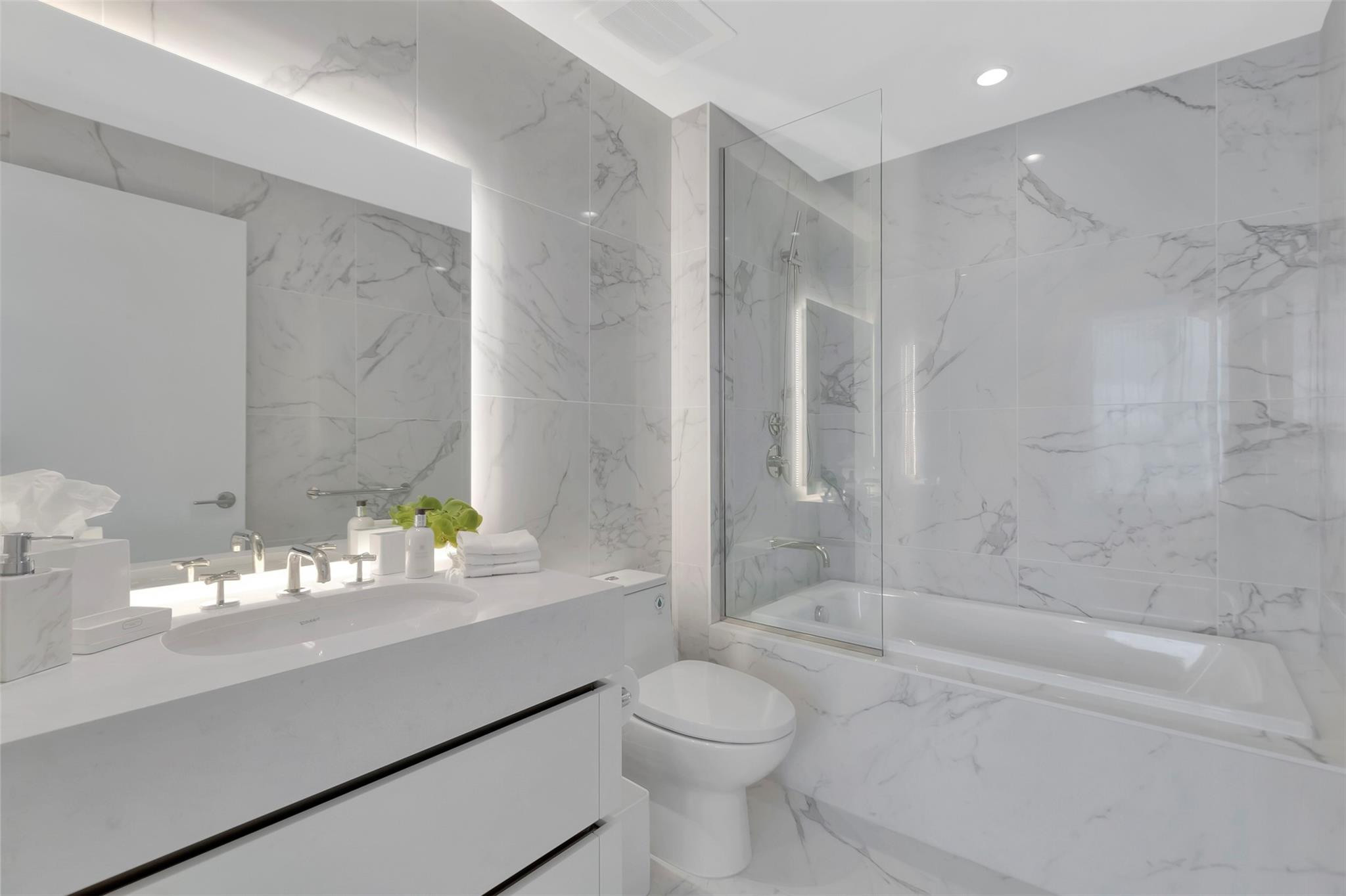 525 N Fort Lauderdale Bch #1903 Fort Lauderdale, FL 33304