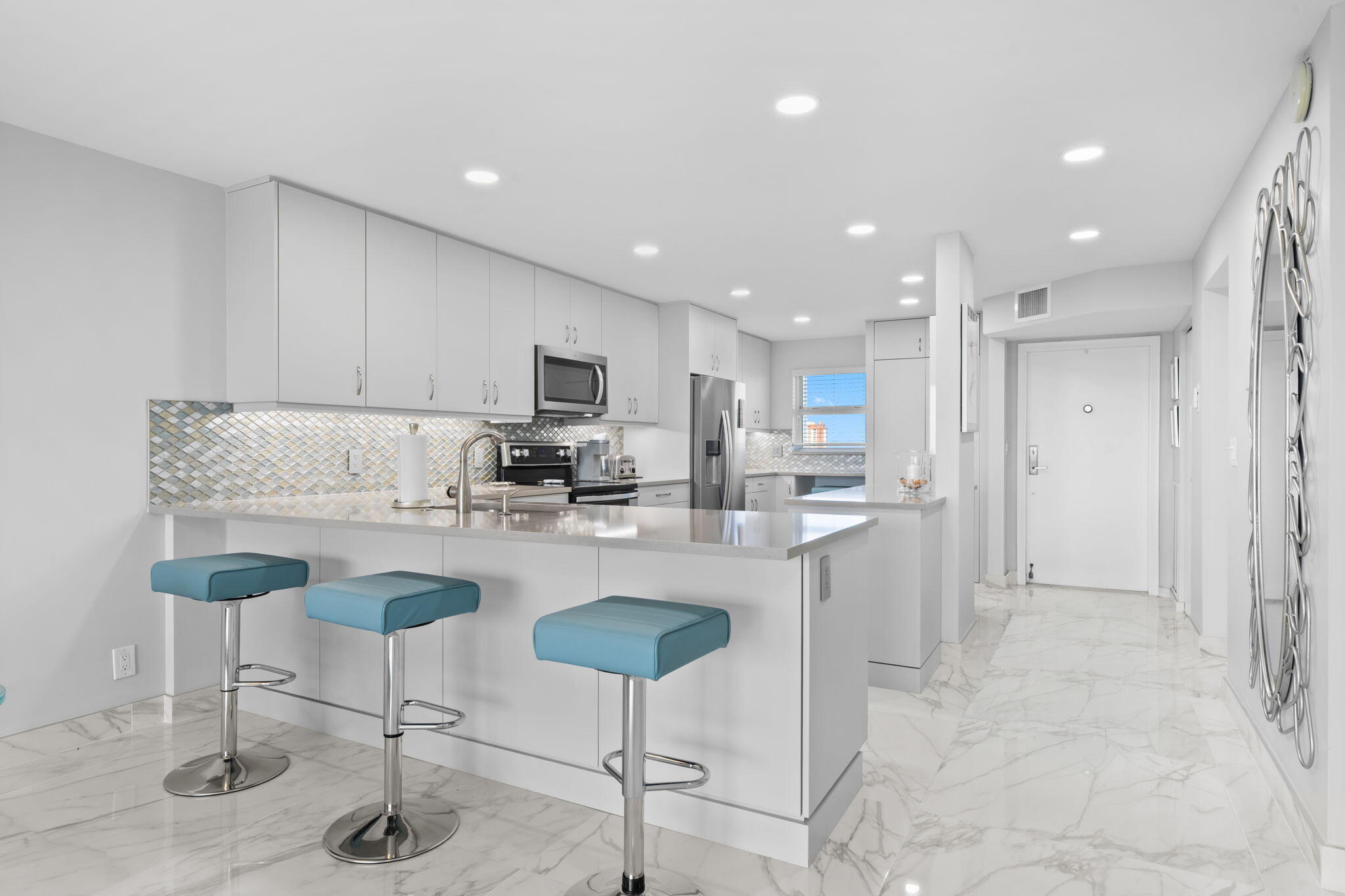 511 Bayshore #910 Fort Lauderdale, FL 33304