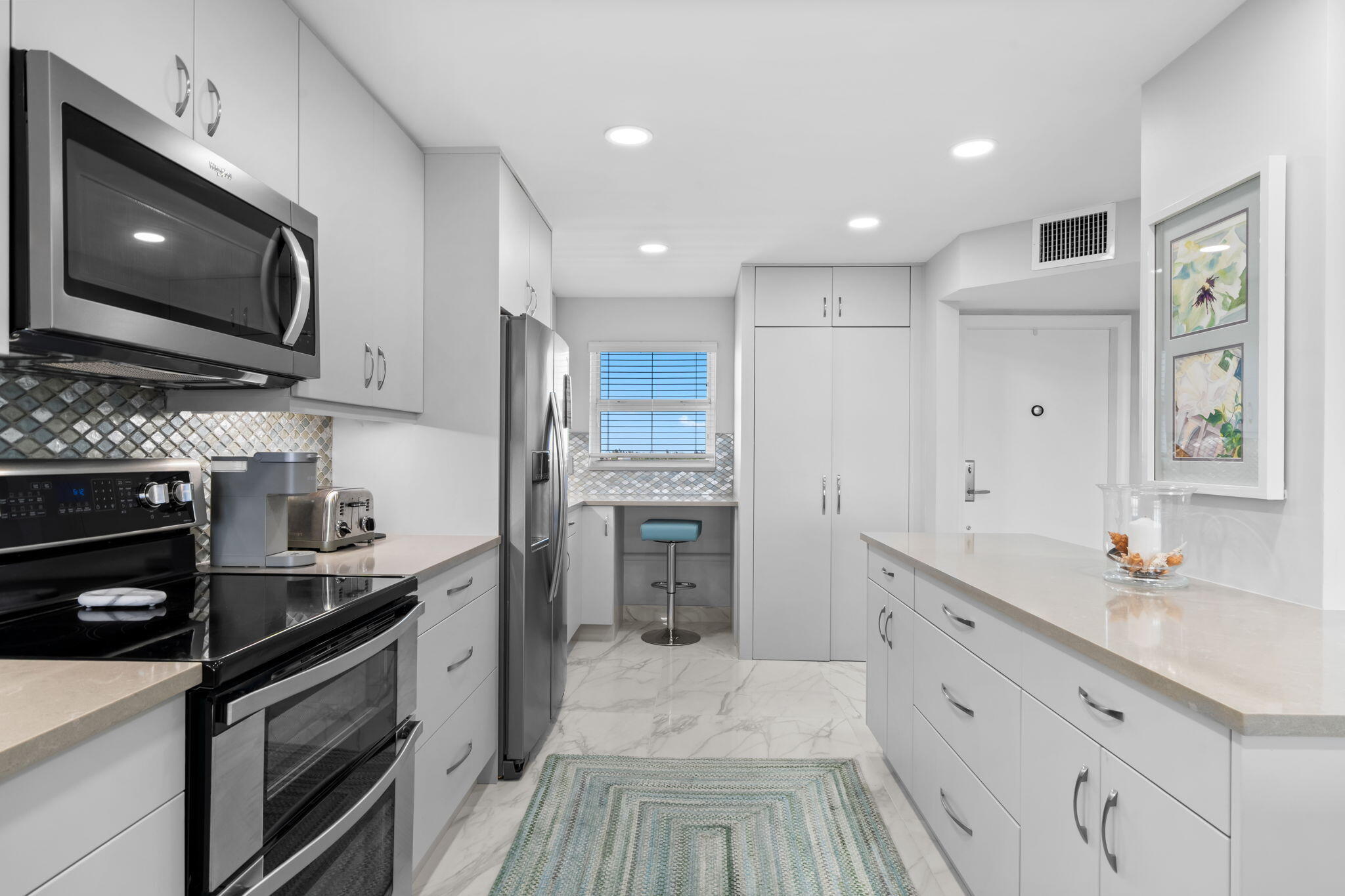 511 Bayshore #910 Fort Lauderdale, FL 33304