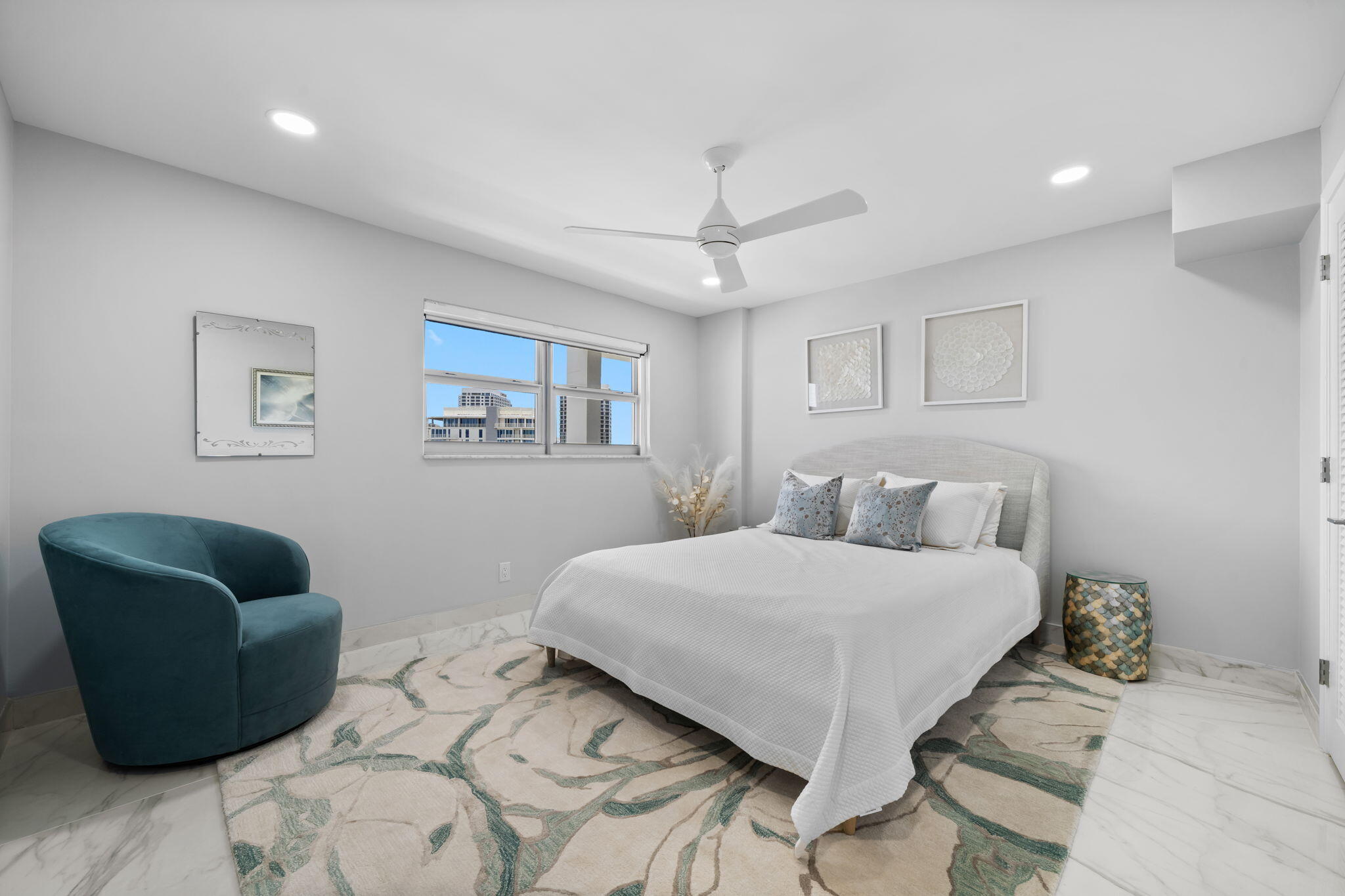 511 Bayshore #910 Fort Lauderdale, FL 33304