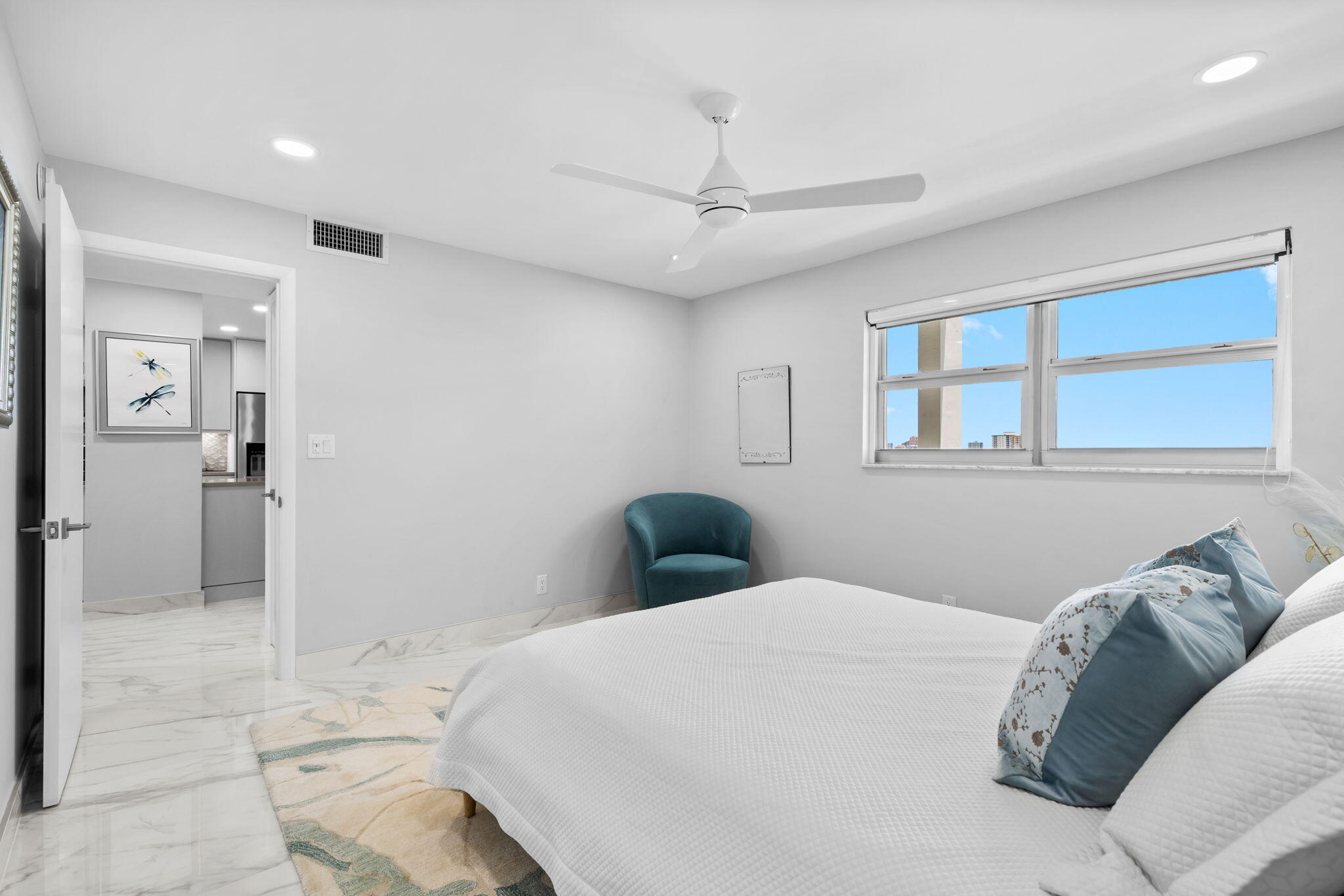 511 Bayshore #910 Fort Lauderdale, FL 33304