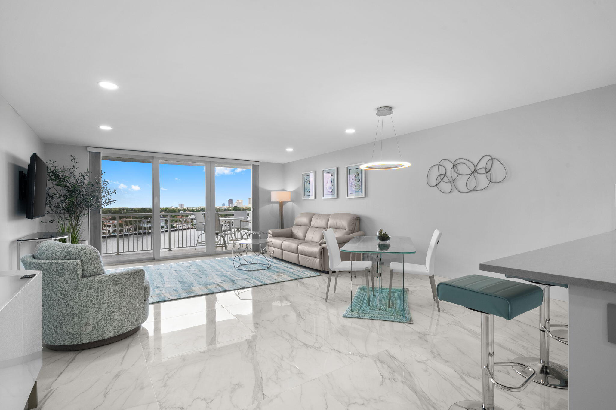 511 Bayshore #910 Fort Lauderdale, FL 33304