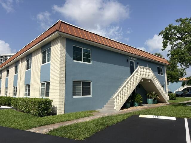 124 NE 19th #B102
