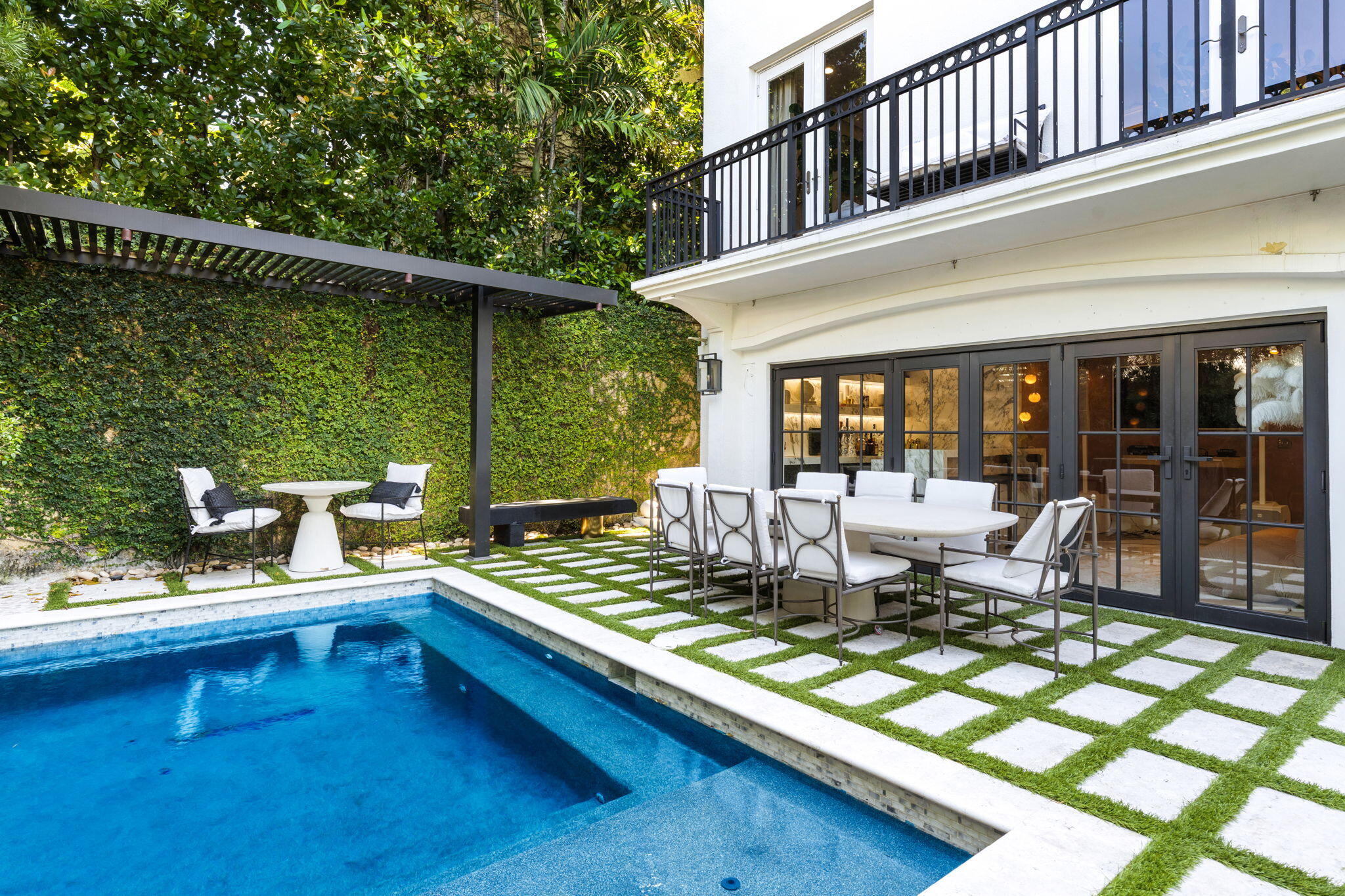 2765 Brickell Miami, FL 33129