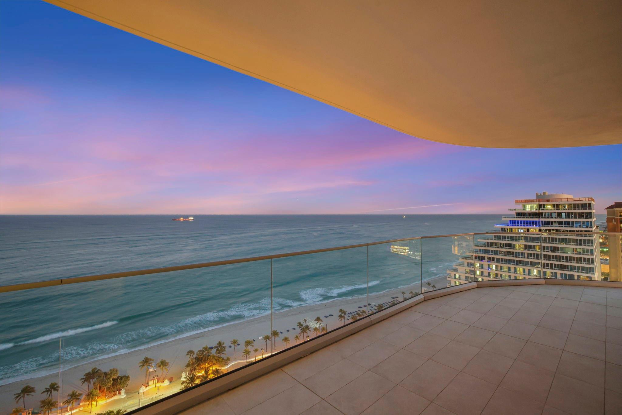 153 N Seabreeze #2202-S