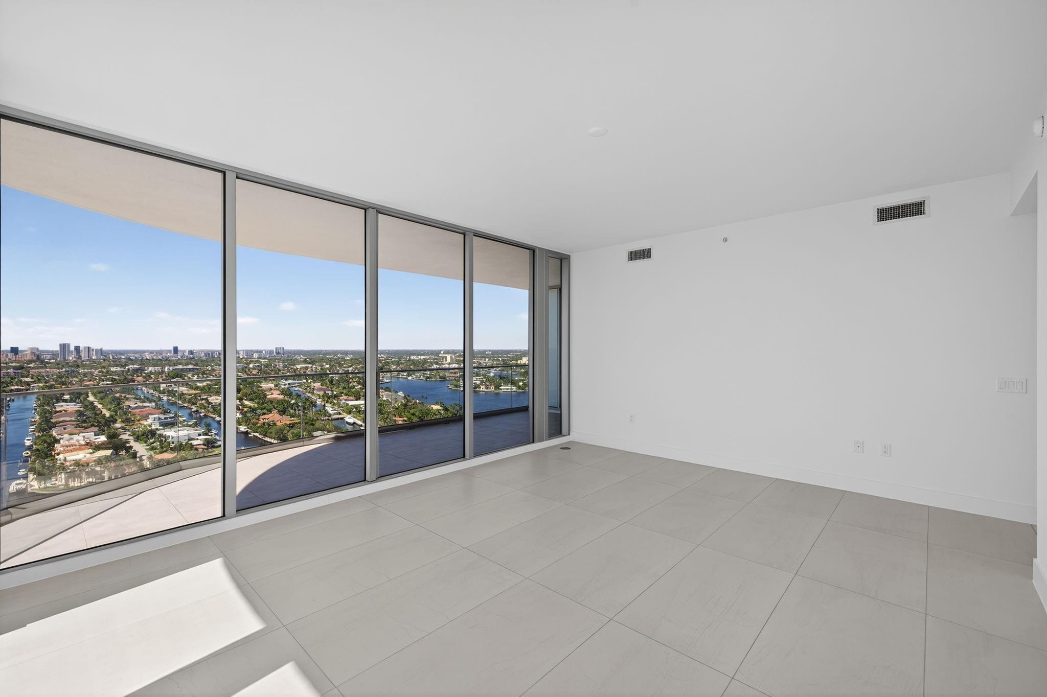 153 N Seabreeze #2202-S Fort Lauderdale, FL 33304