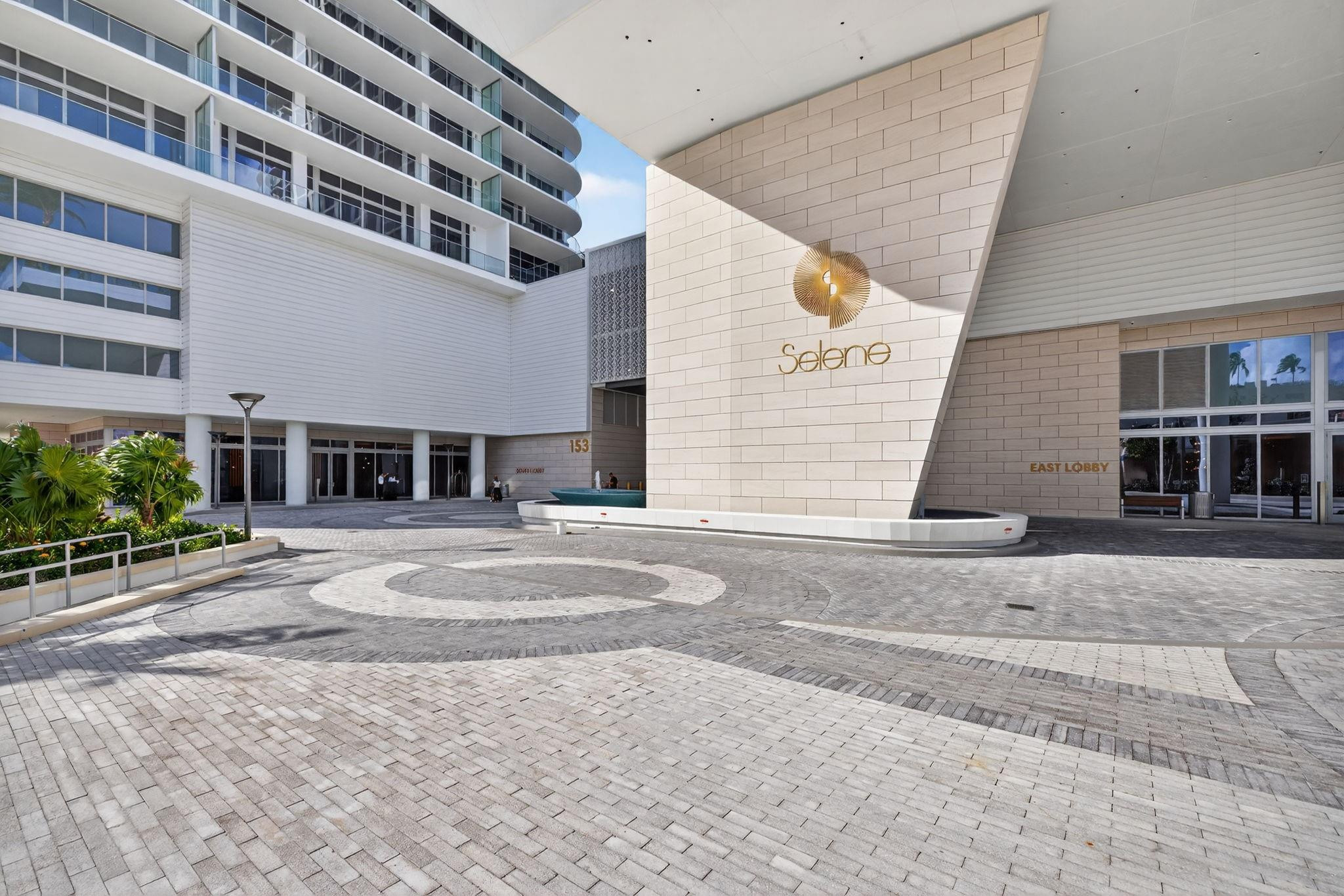 153 N Seabreeze #2202-S Fort Lauderdale, FL 33304