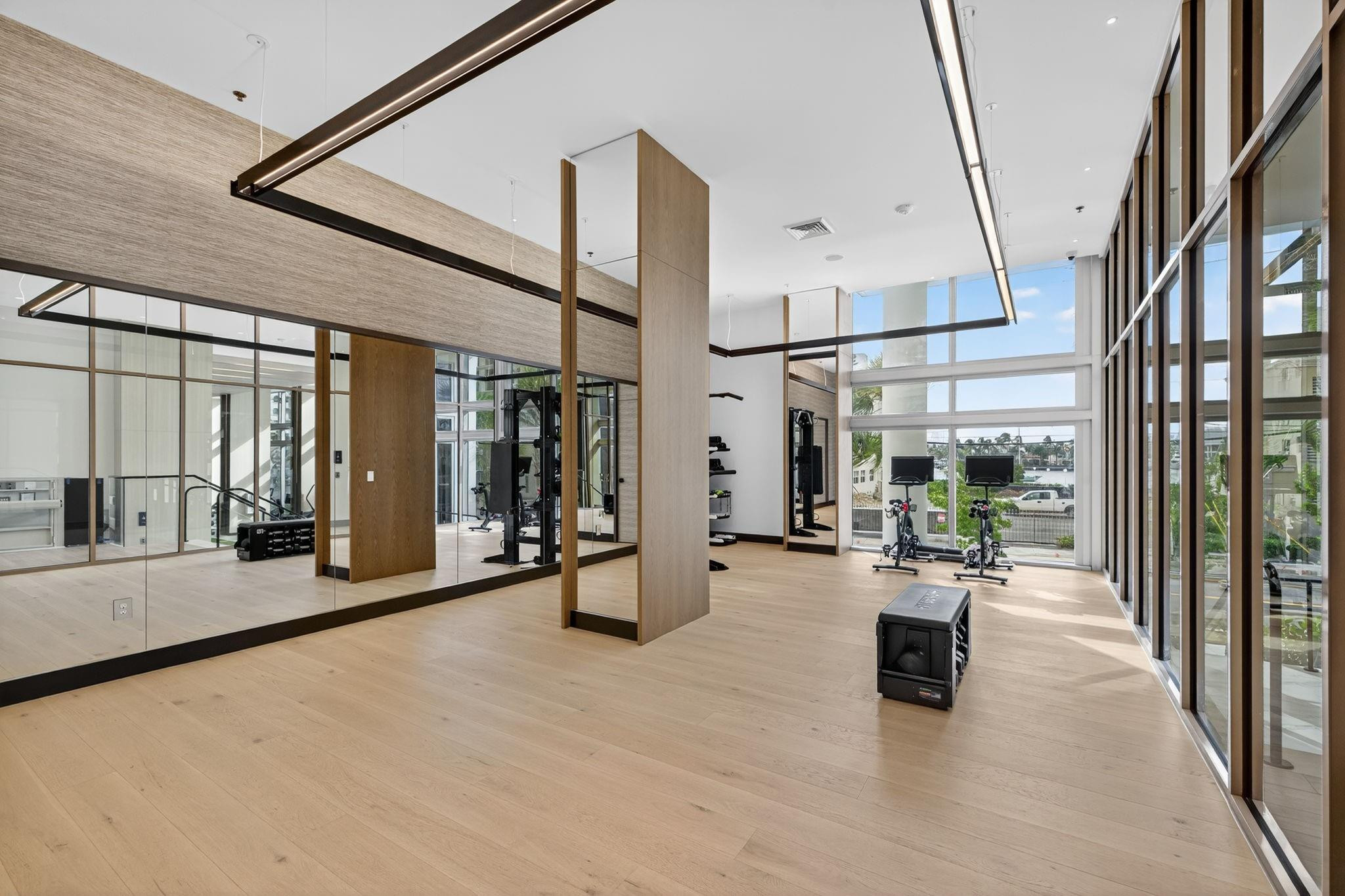 153 N Seabreeze #2202-S Fort Lauderdale, FL 33304