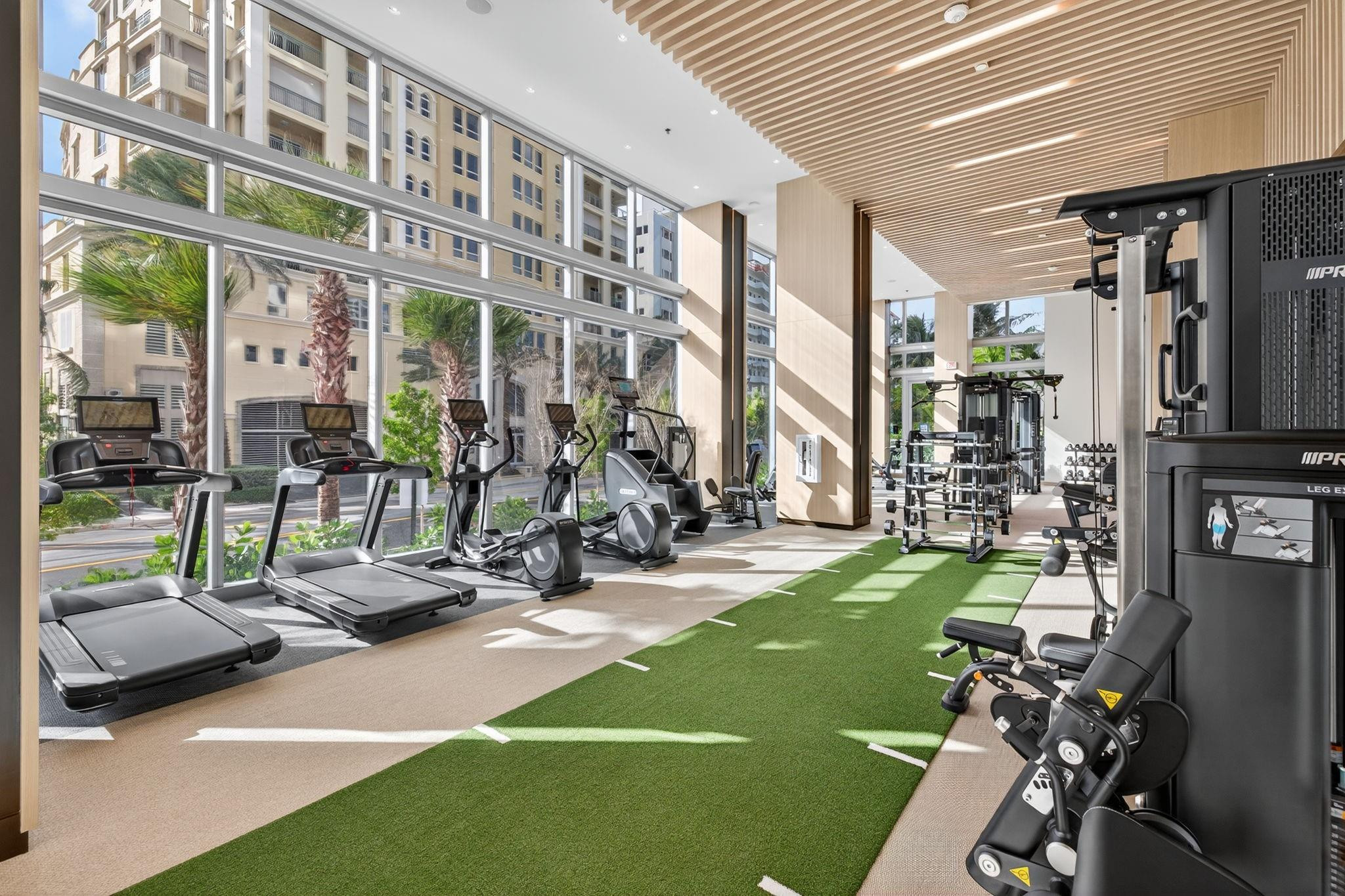 153 N Seabreeze #2202-S Fort Lauderdale, FL 33304