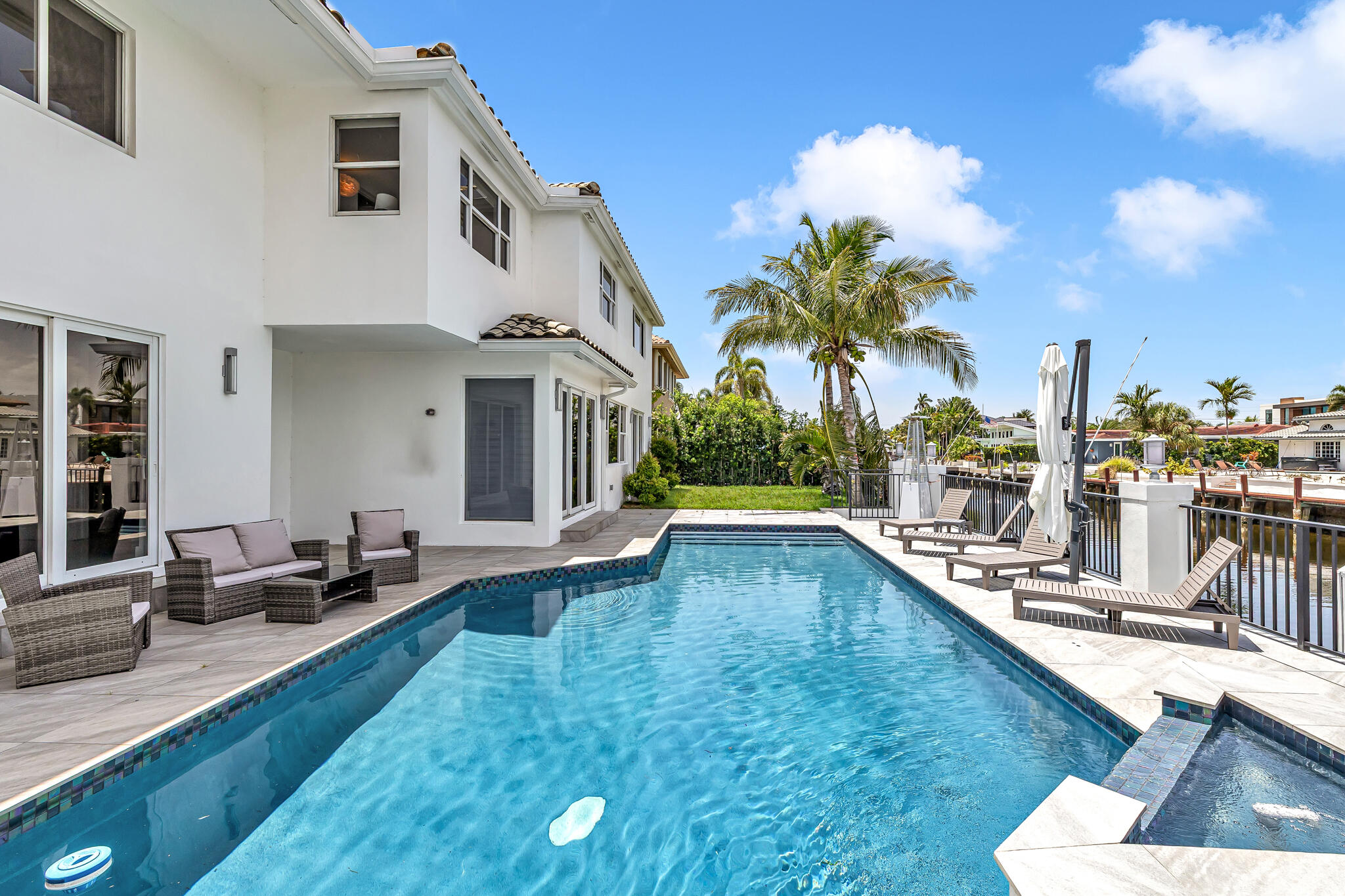 4921 NE 28th Lighthouse Point, FL 33064