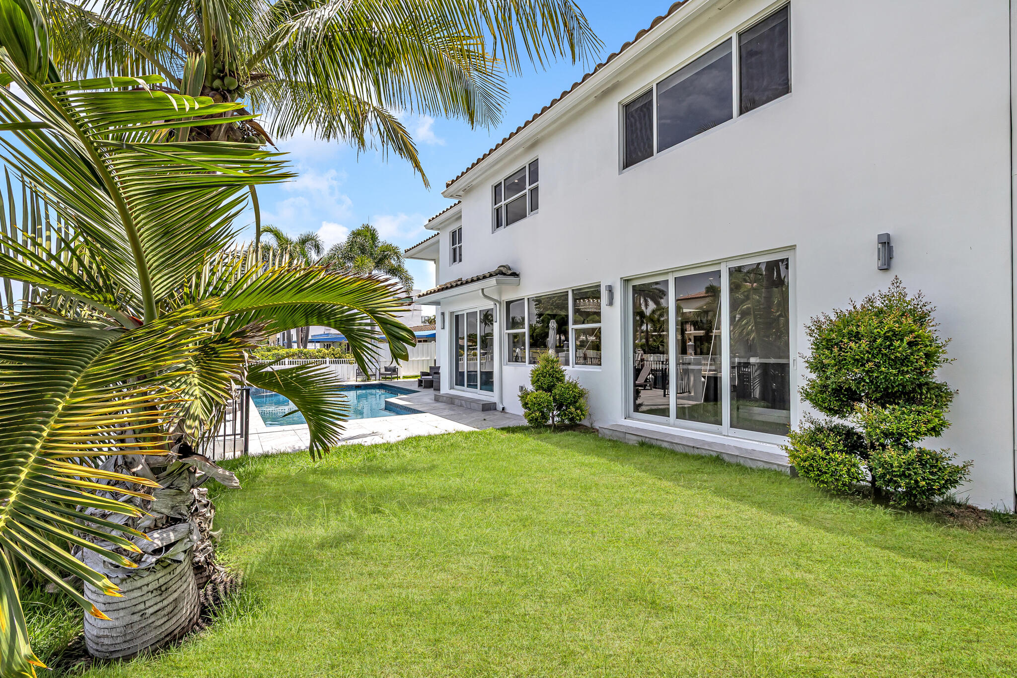 4921 NE 28th Lighthouse Point, FL 33064