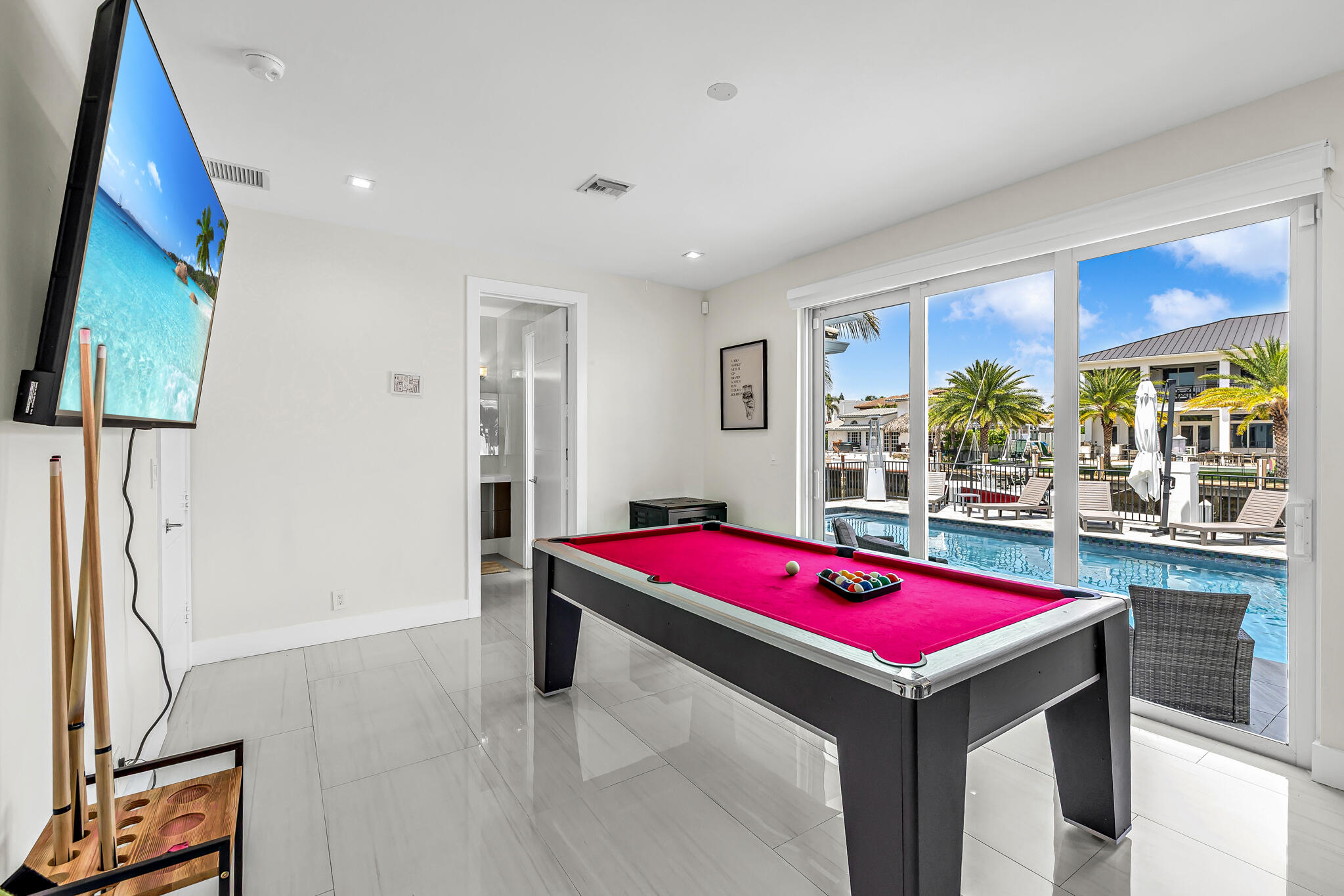 4921 NE 28th Lighthouse Point, FL 33064