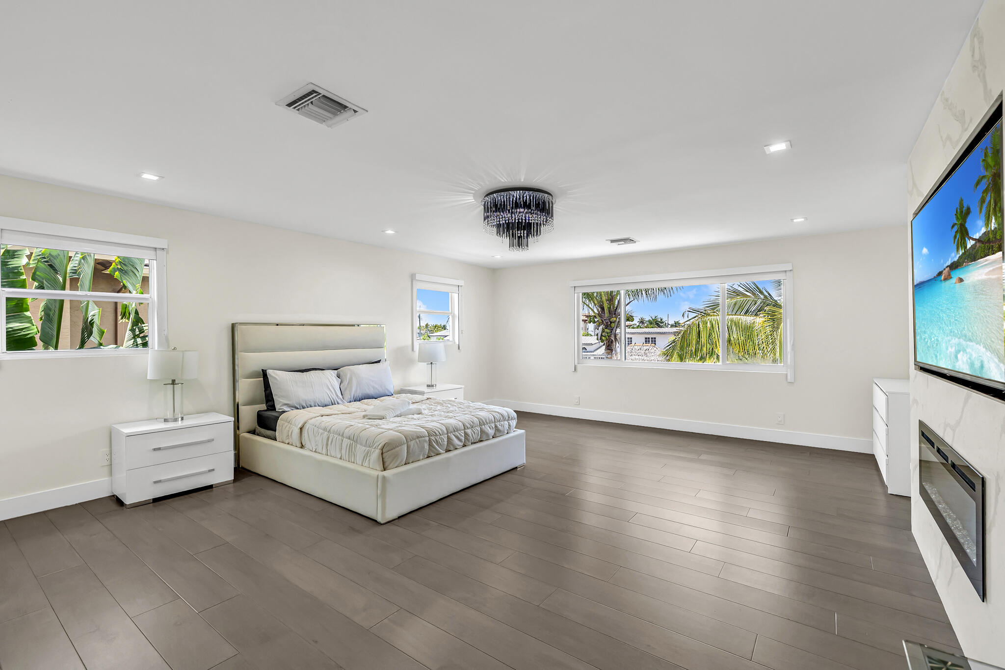 4921 NE 28th Lighthouse Point, FL 33064