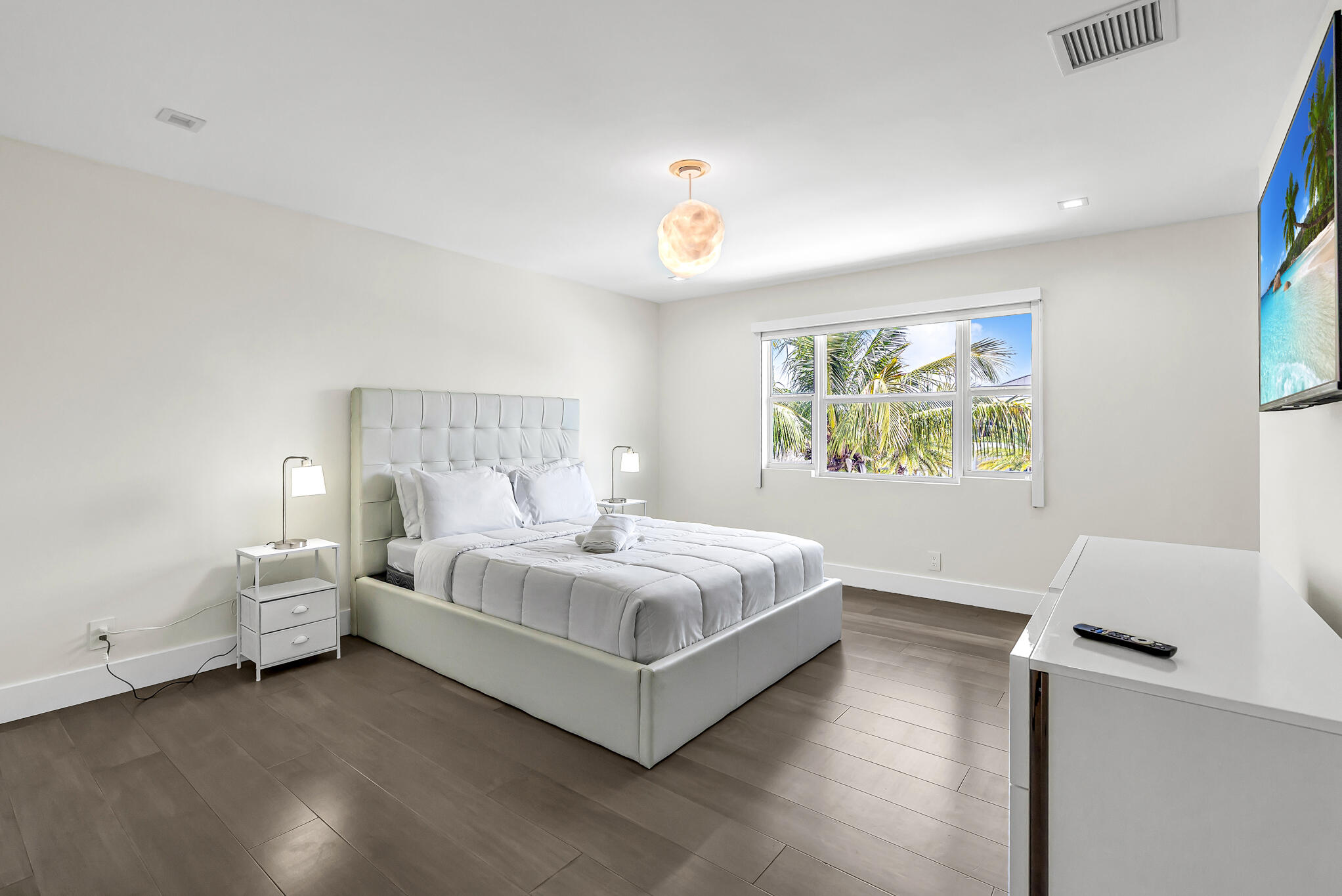 4921 NE 28th Lighthouse Point, FL 33064