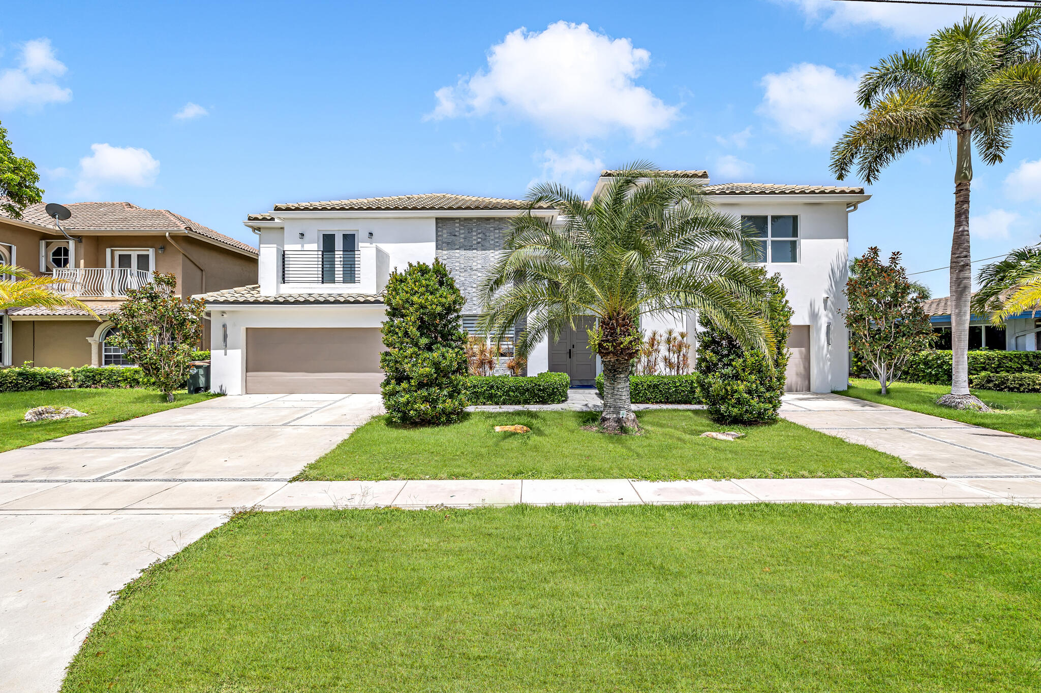 4921 NE 28th Lighthouse Point, FL 33064