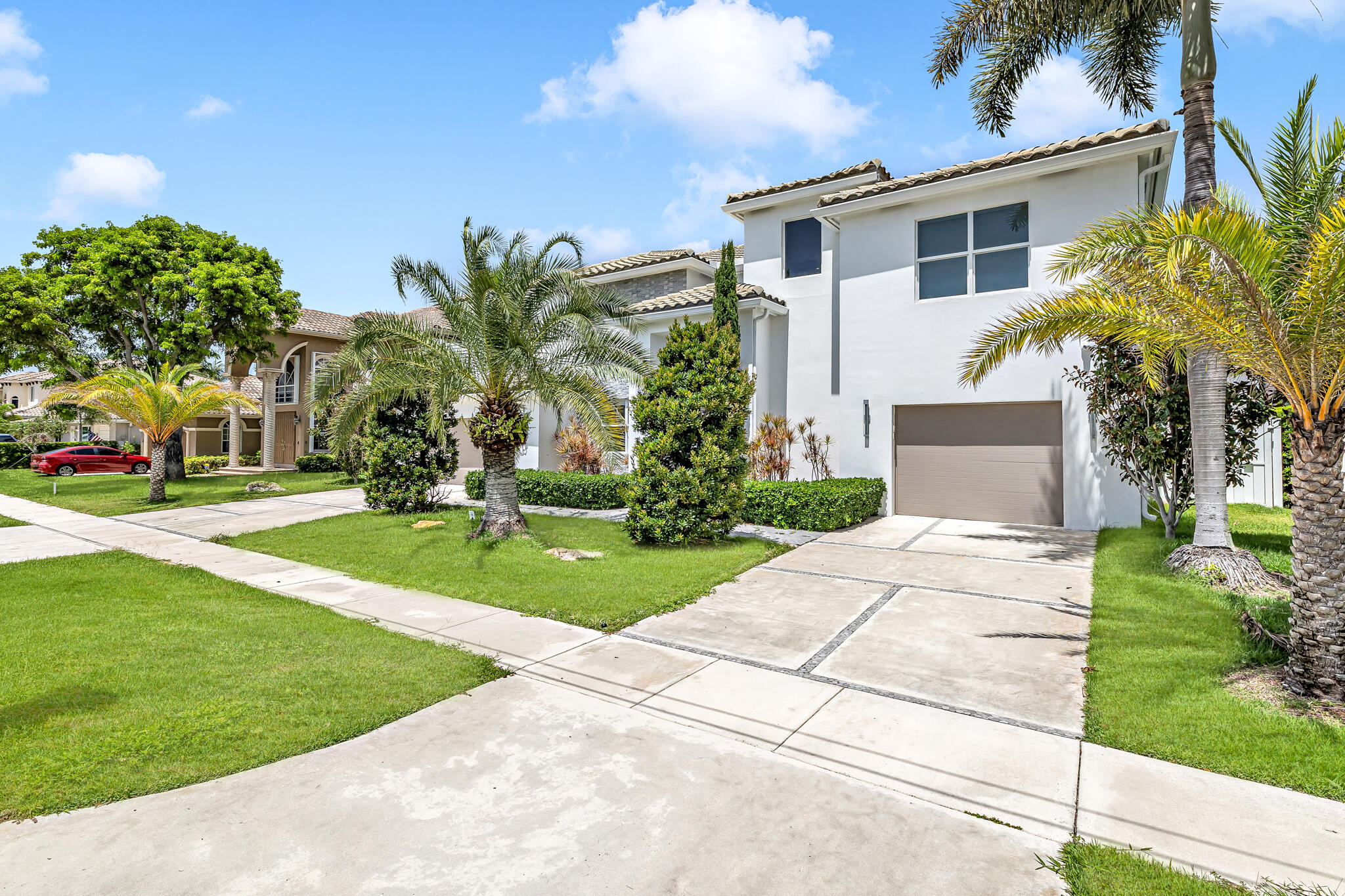 4921 NE 28th Lighthouse Point, FL 33064