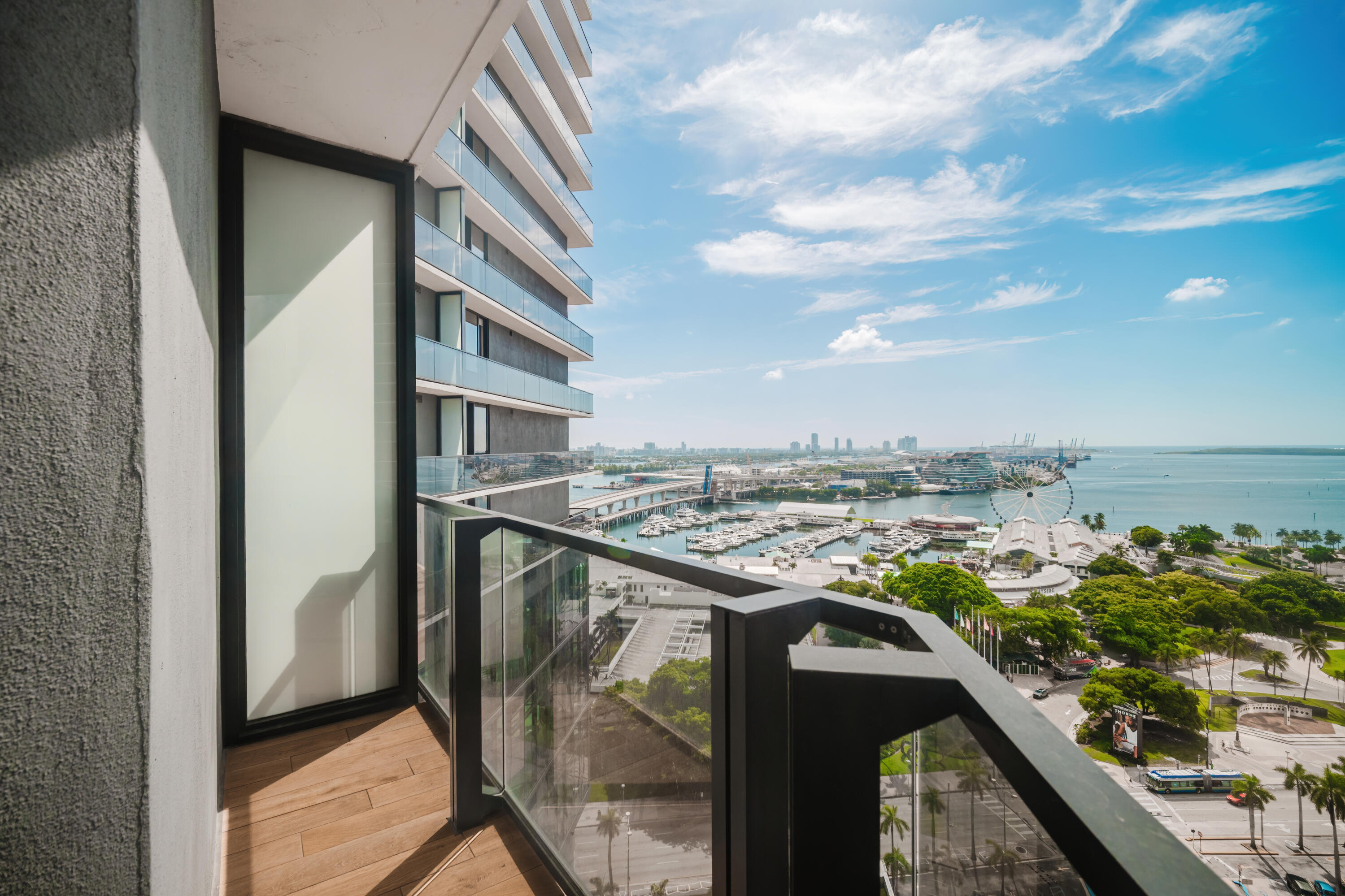 398 NE 5th #1515 Miami, FL 33132