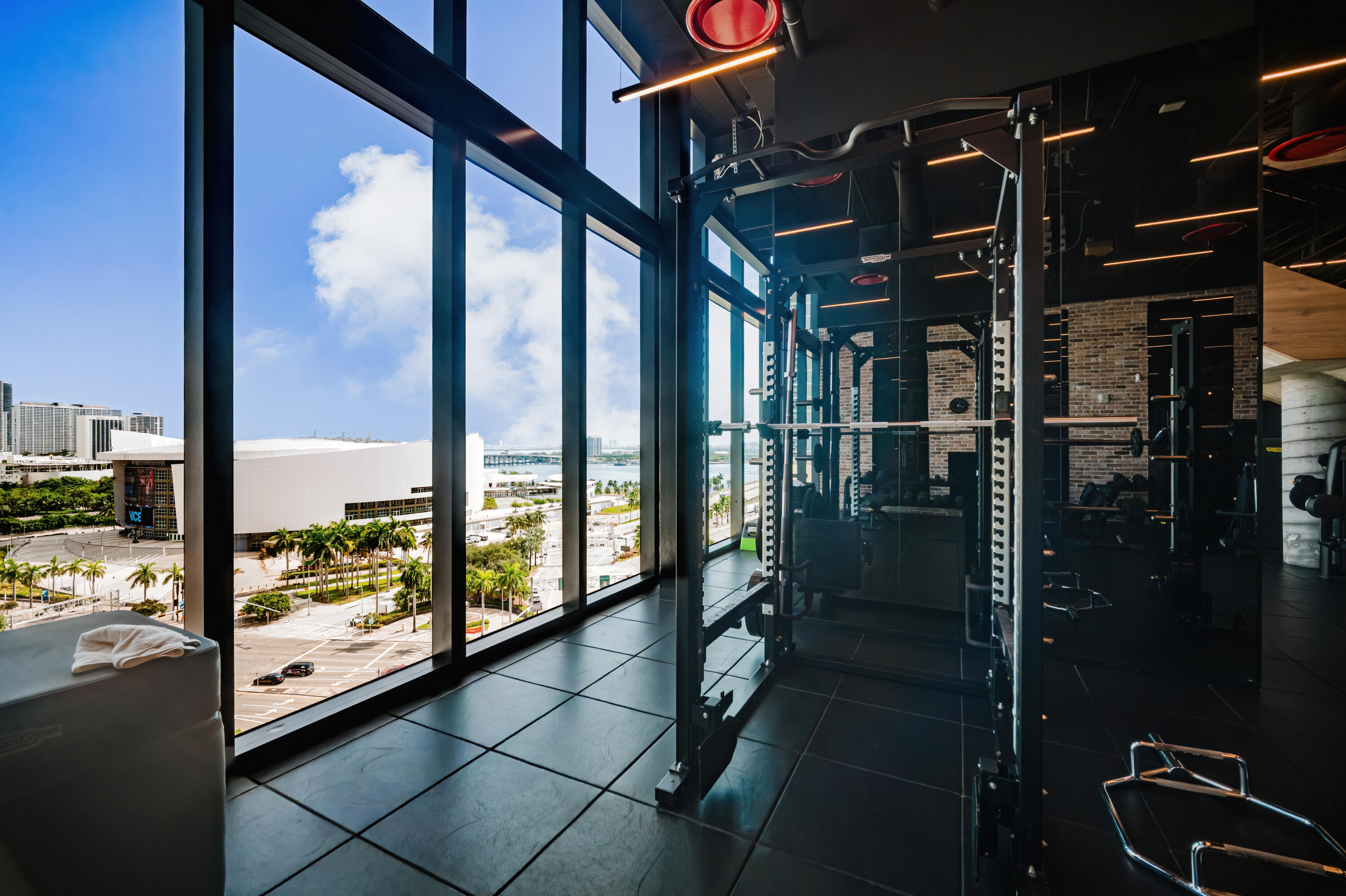 398 NE 5th #1515 Miami, FL 33132