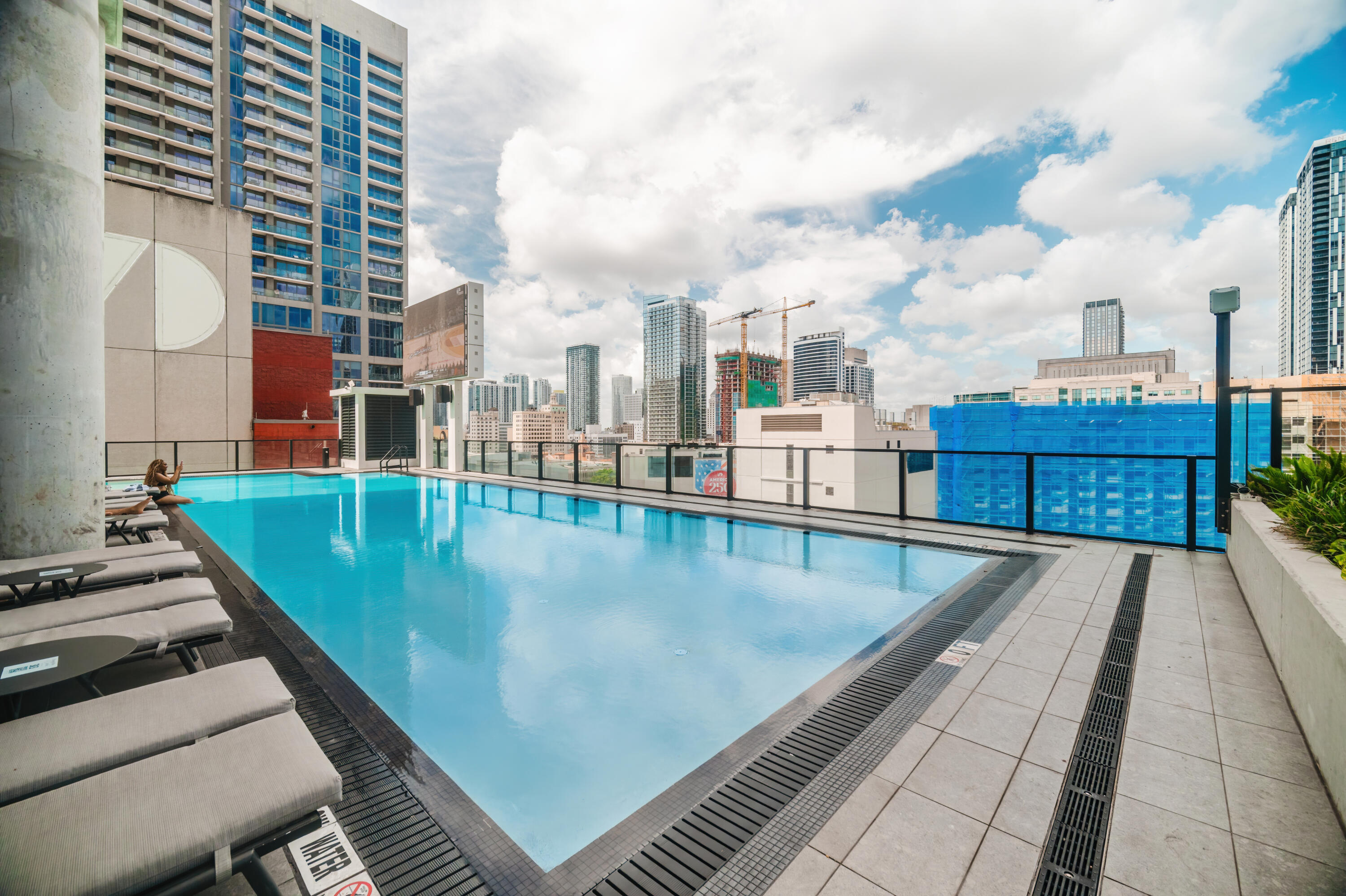 398 NE 5th #1515 Miami, FL 33132