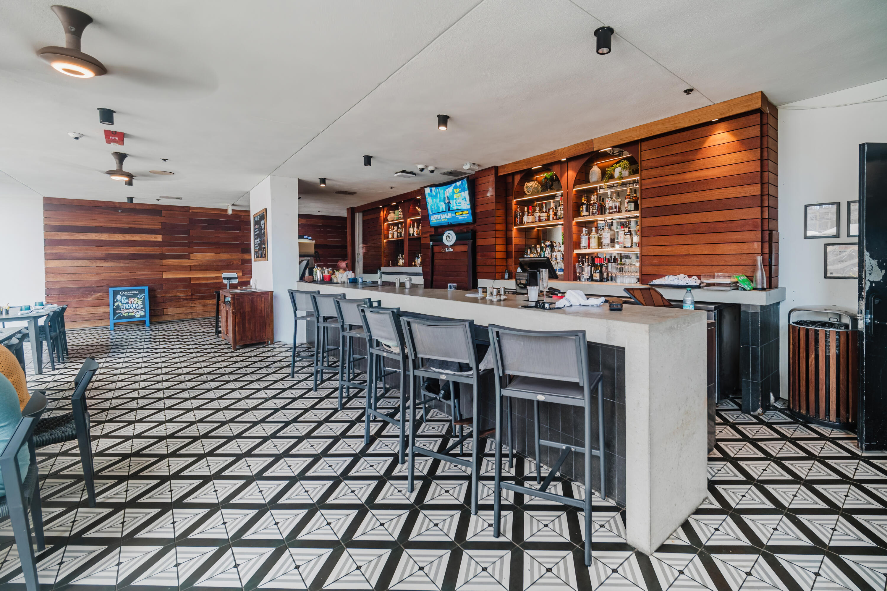398 NE 5th #1515 Miami, FL 33132