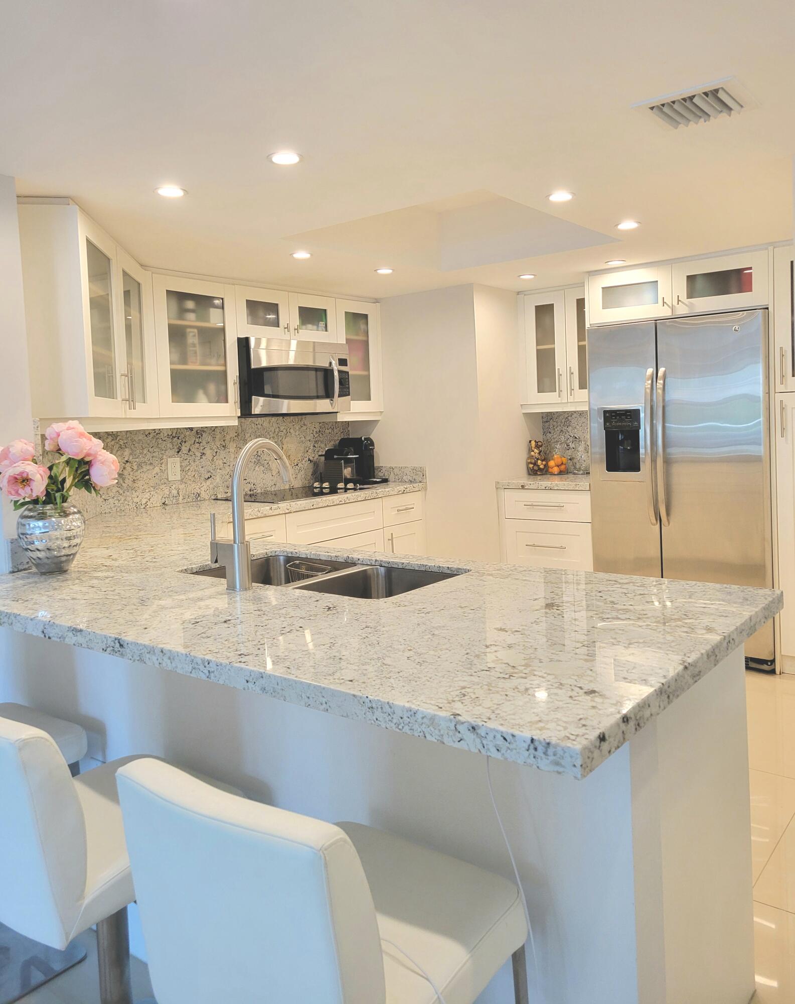 3000 E Sunrise Blvd #2B Fort Lauderdale, FL 33304