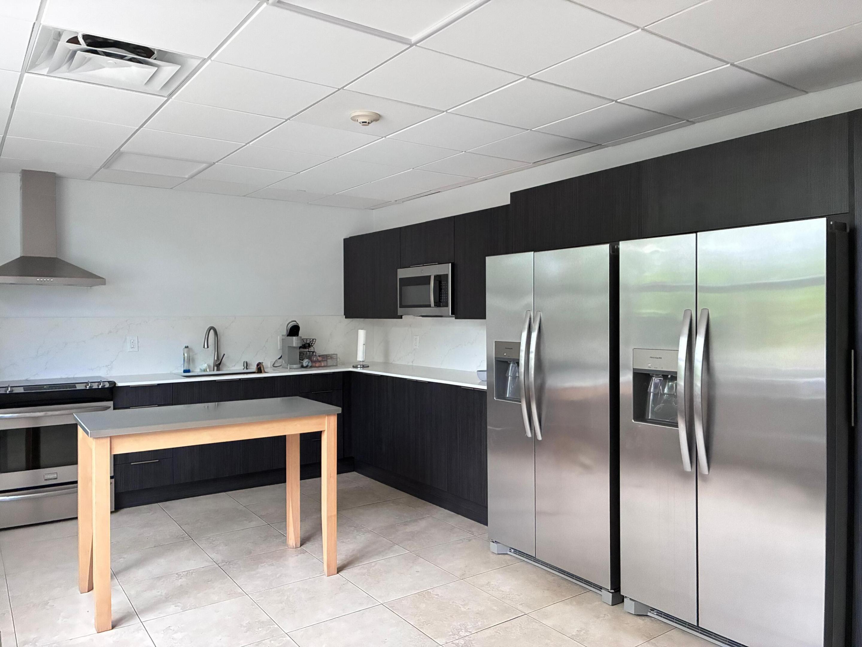 3000 E Sunrise Blvd #2B Fort Lauderdale, FL 33304